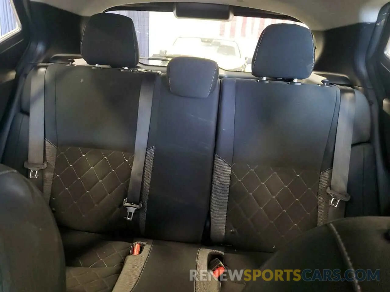 10 Photograph of a damaged car 3N1CP5BV2LL532472 NISSAN KICKS 2020