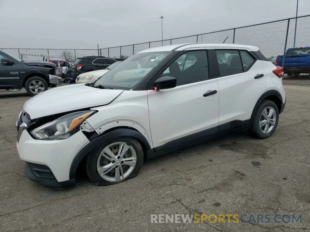 1 Photograph of a damaged car 3N1CP5BV2LL538188 NISSAN KICKS 2020