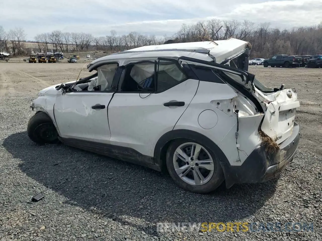 2 Photograph of a damaged car 3N1CP5BV2LL542323 NISSAN KICKS 2020