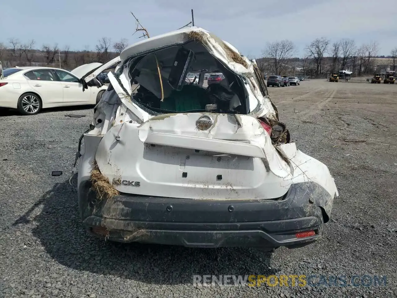 6 Photograph of a damaged car 3N1CP5BV2LL542323 NISSAN KICKS 2020