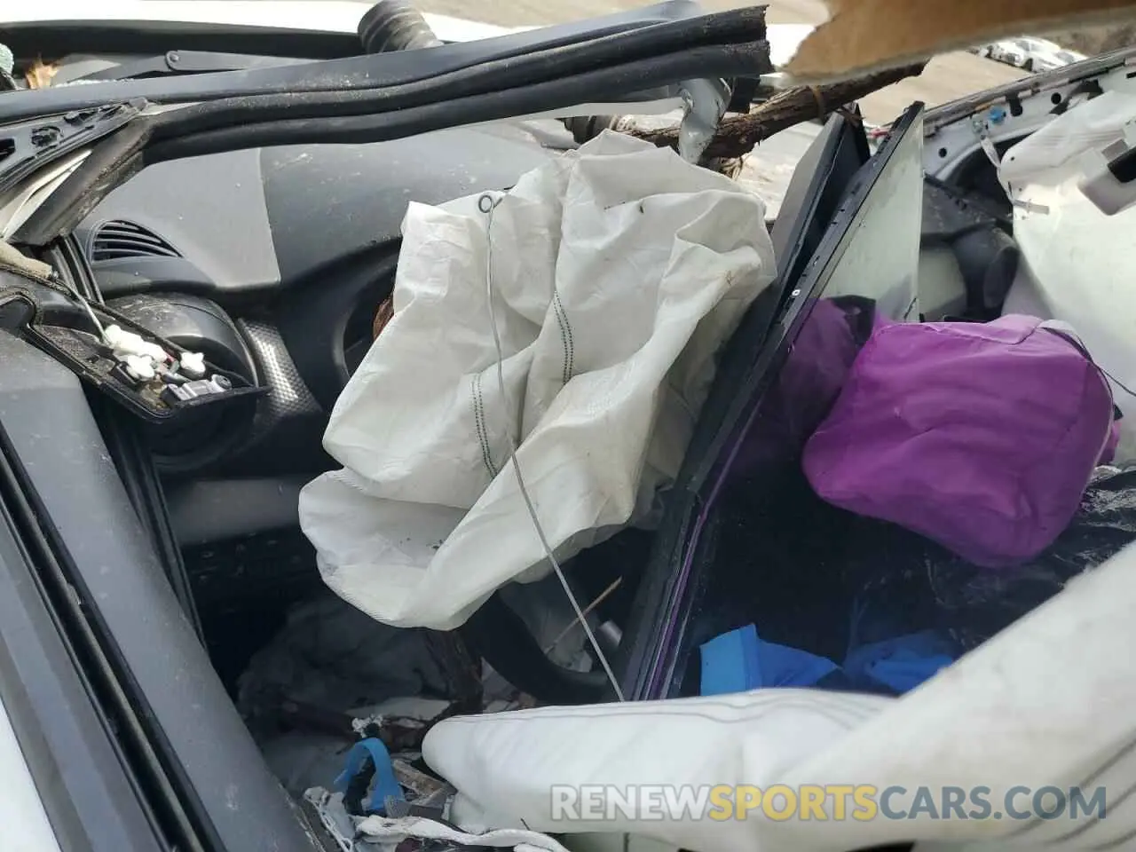8 Photograph of a damaged car 3N1CP5BV2LL542323 NISSAN KICKS 2020