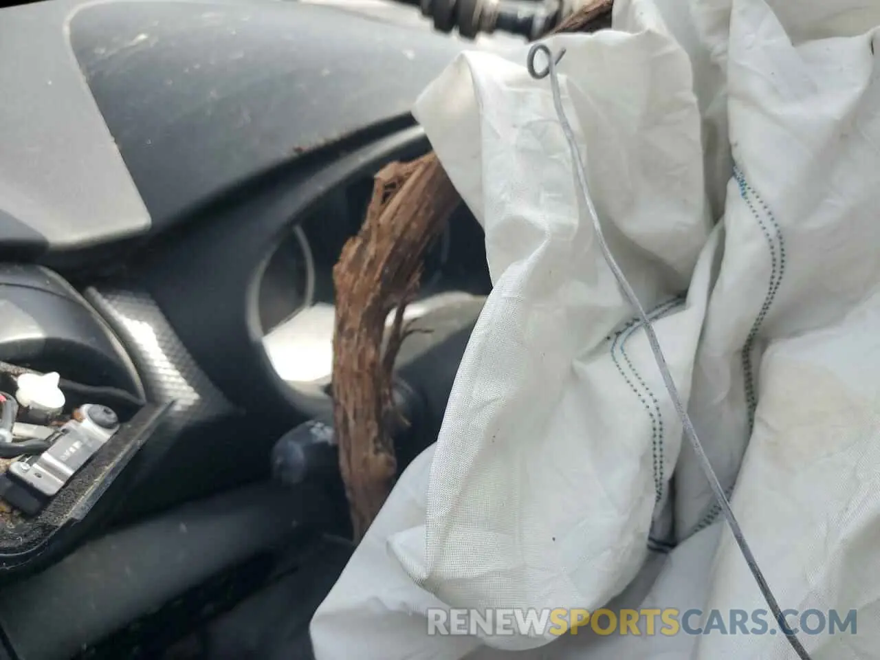 9 Photograph of a damaged car 3N1CP5BV2LL542323 NISSAN KICKS 2020
