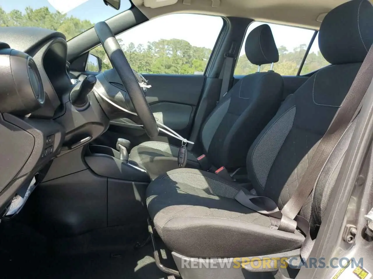 7 Photograph of a damaged car 3N1CP5BV2LL550115 NISSAN KICKS 2020