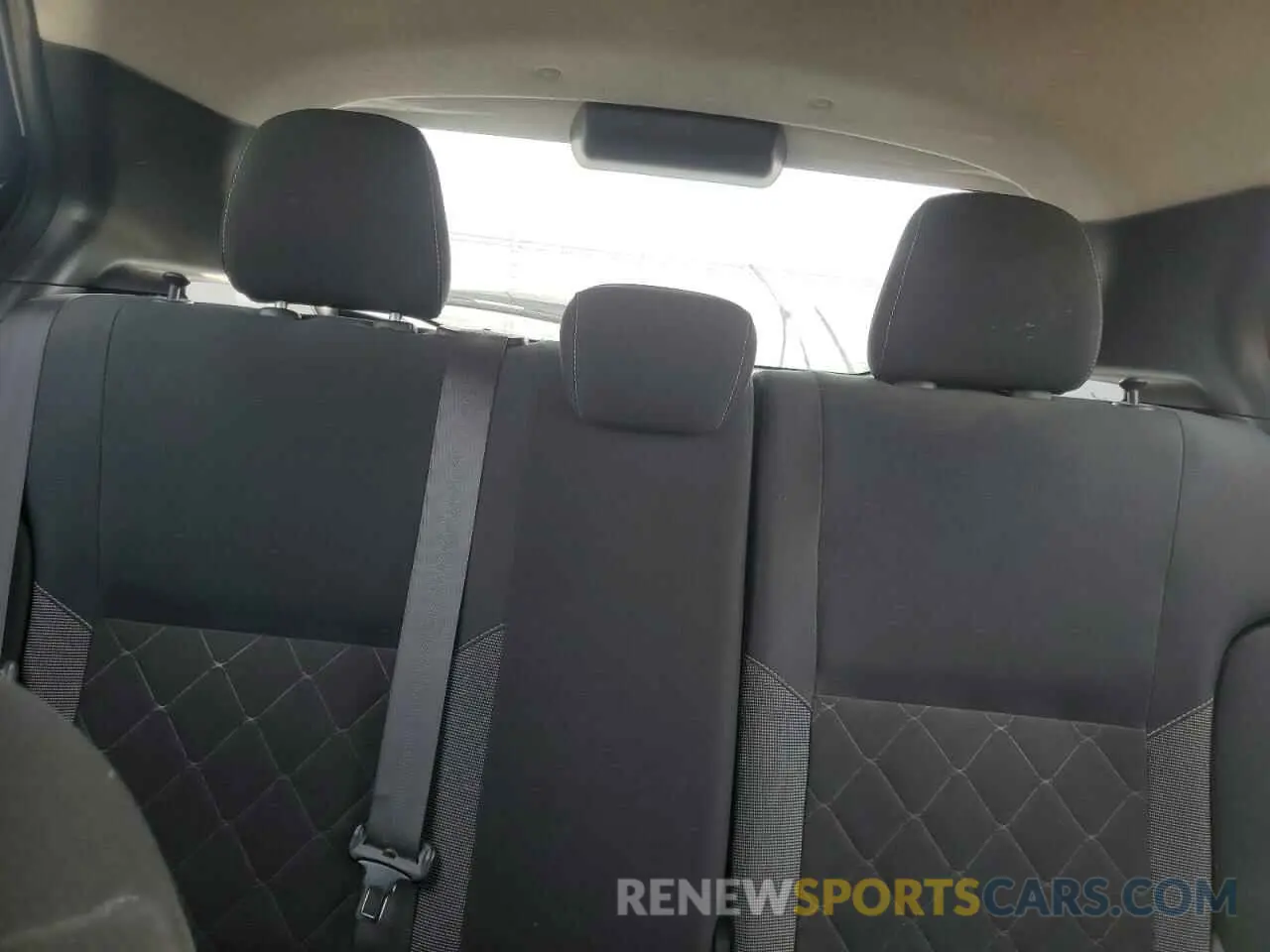 10 Photograph of a damaged car 3N1CP5BV2LL552611 NISSAN KICKS 2020