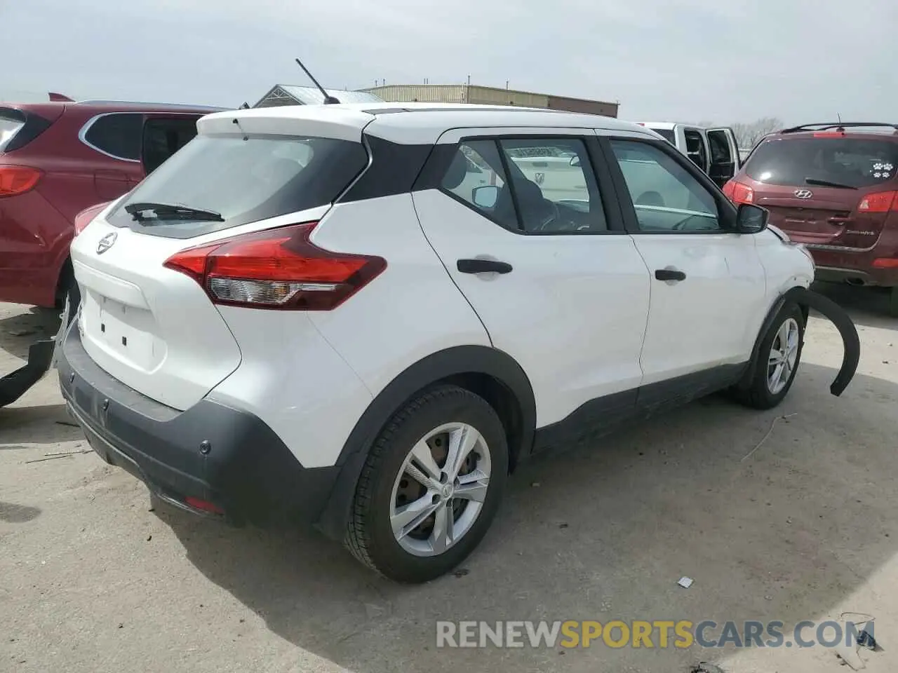 3 Photograph of a damaged car 3N1CP5BV2LL552611 NISSAN KICKS 2020
