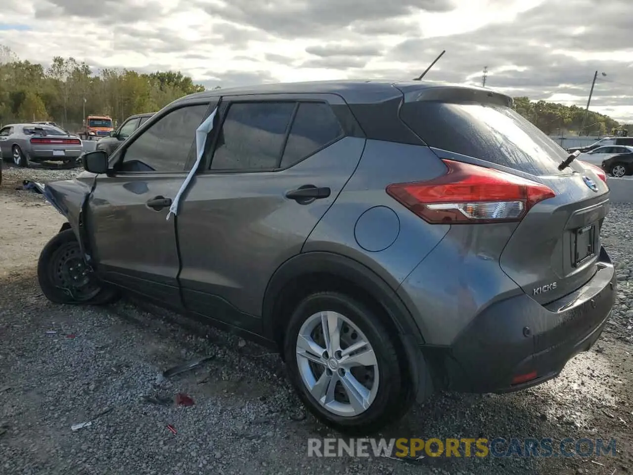 2 Photograph of a damaged car 3N1CP5BV2LL575371 NISSAN KICKS 2020