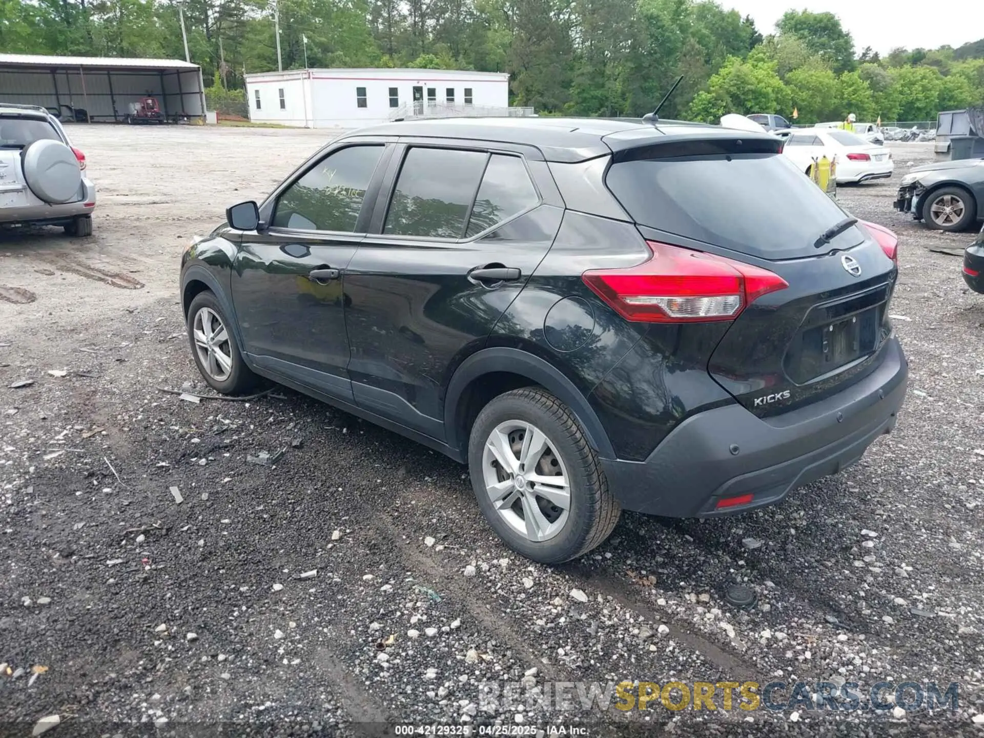 3 Photograph of a damaged car 3N1CP5BV3LL490569 NISSAN KICKS 2020