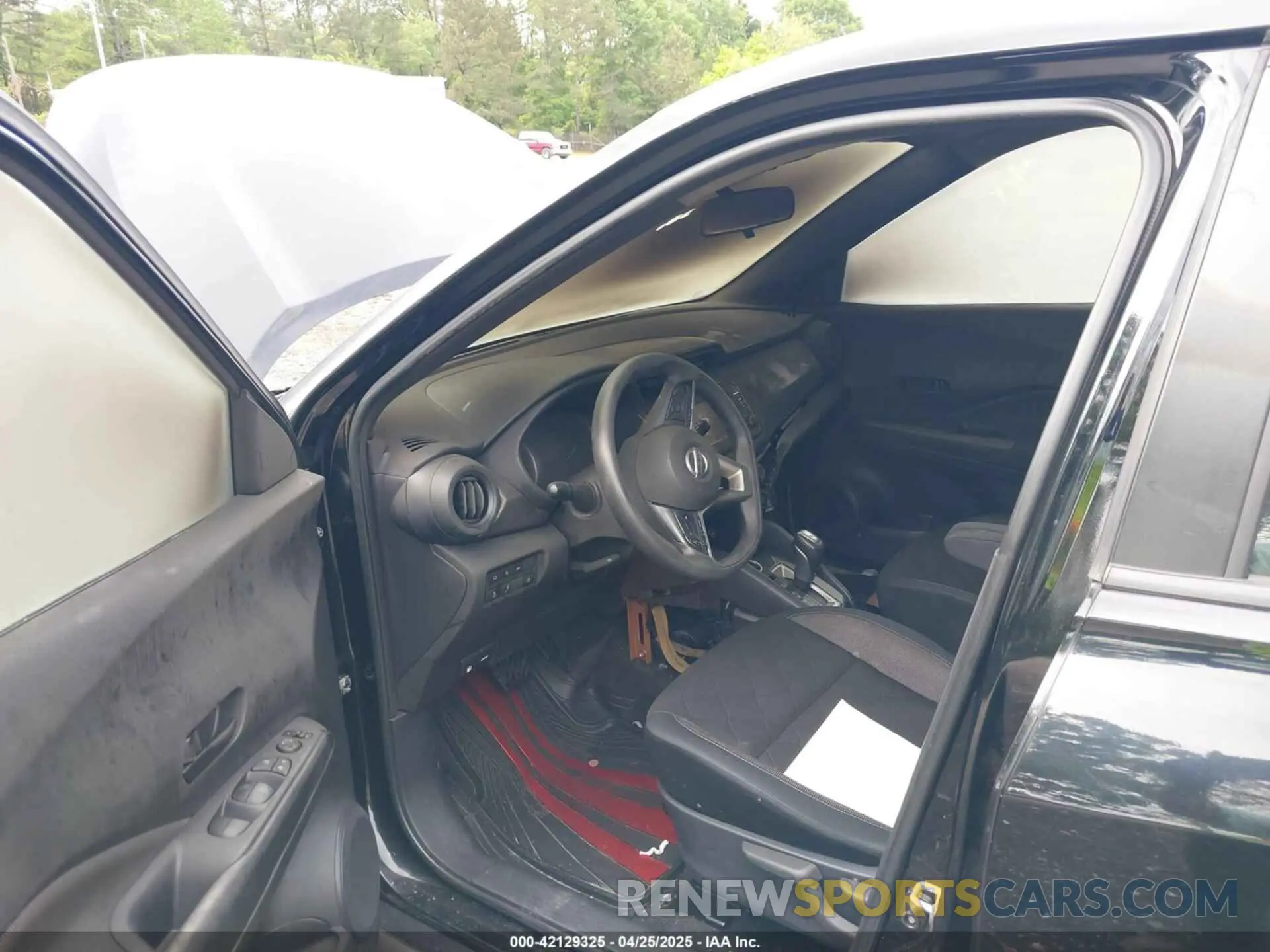 6 Photograph of a damaged car 3N1CP5BV3LL490569 NISSAN KICKS 2020
