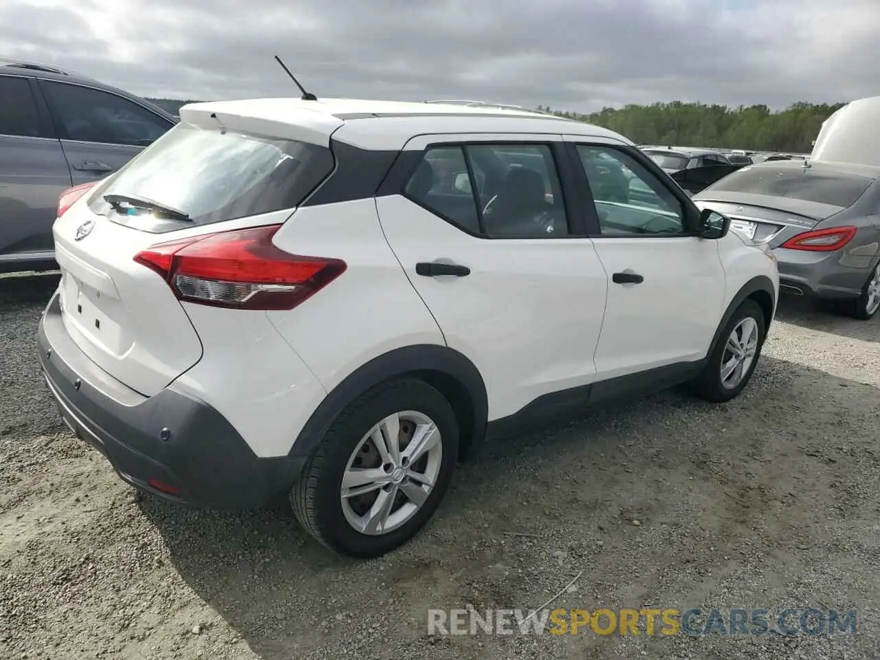 3 Photograph of a damaged car 3N1CP5BV3LL492211 NISSAN KICKS 2020