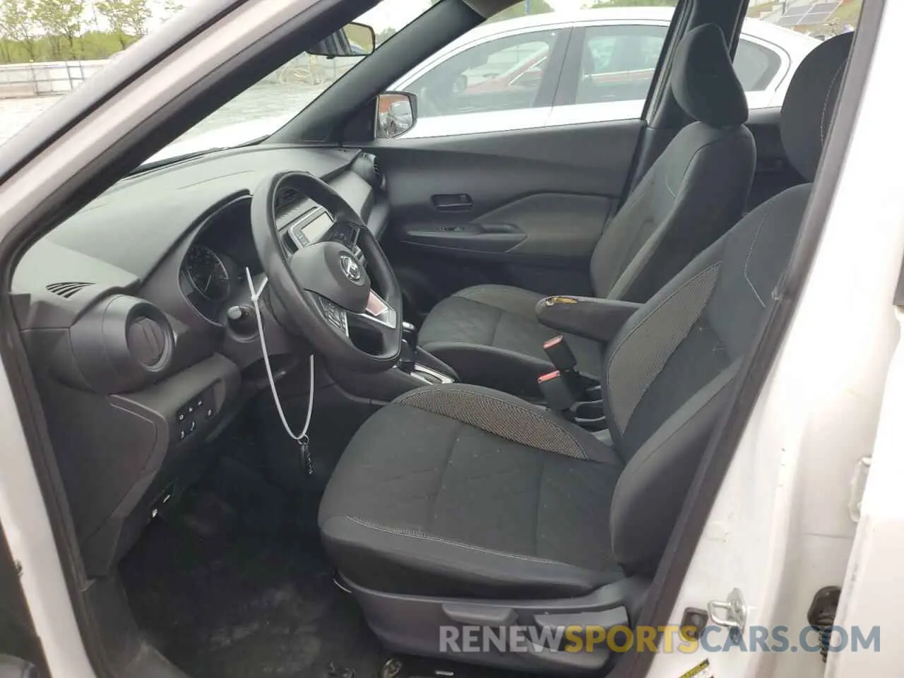 7 Photograph of a damaged car 3N1CP5BV3LL492211 NISSAN KICKS 2020