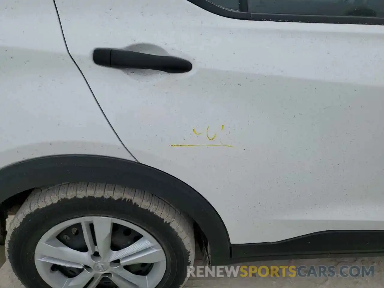 13 Photograph of a damaged car 3N1CP5BV3LL496937 NISSAN KICKS 2020