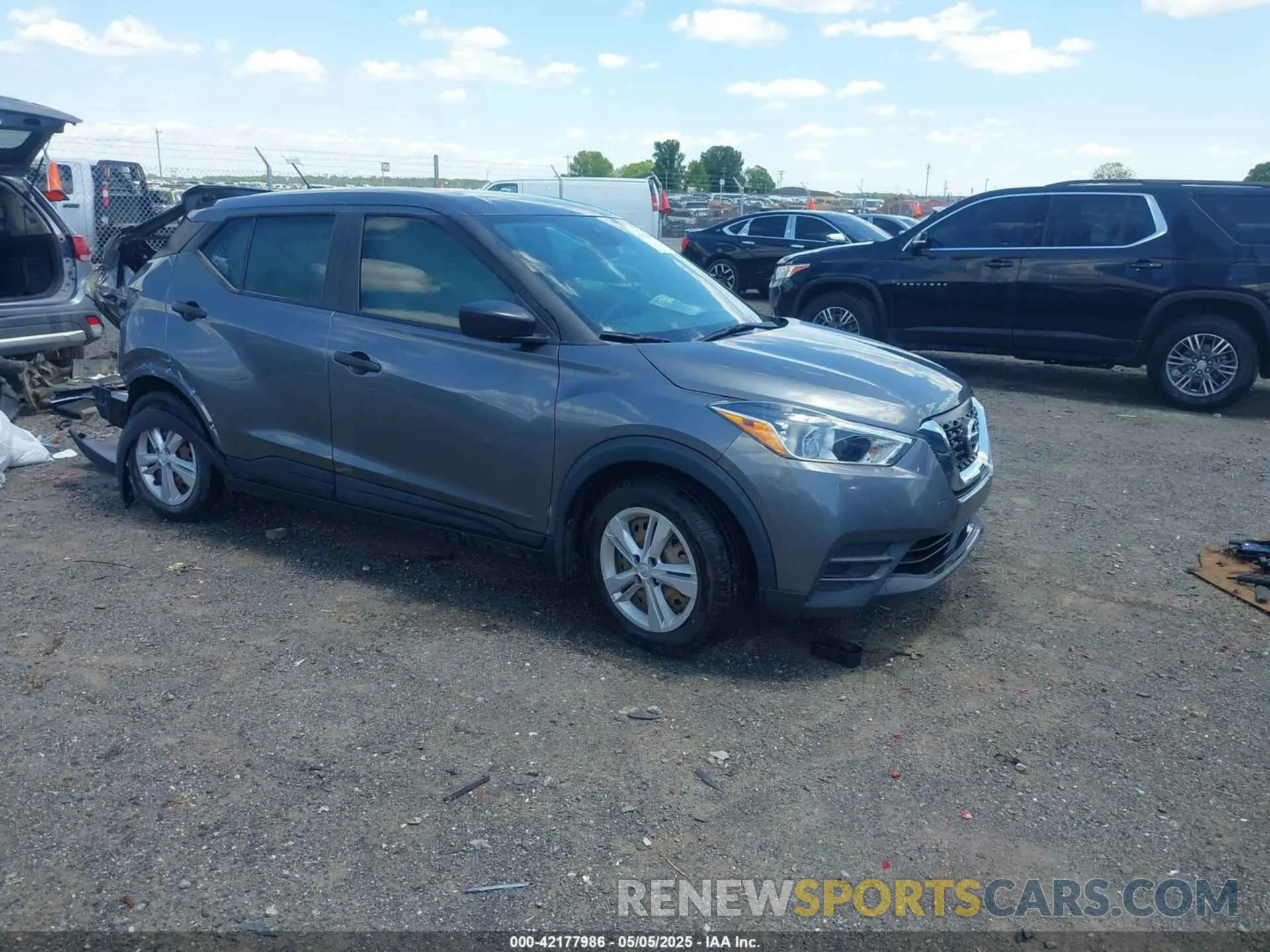1 Photograph of a damaged car 3N1CP5BV3LL512442 NISSAN KICKS 2020