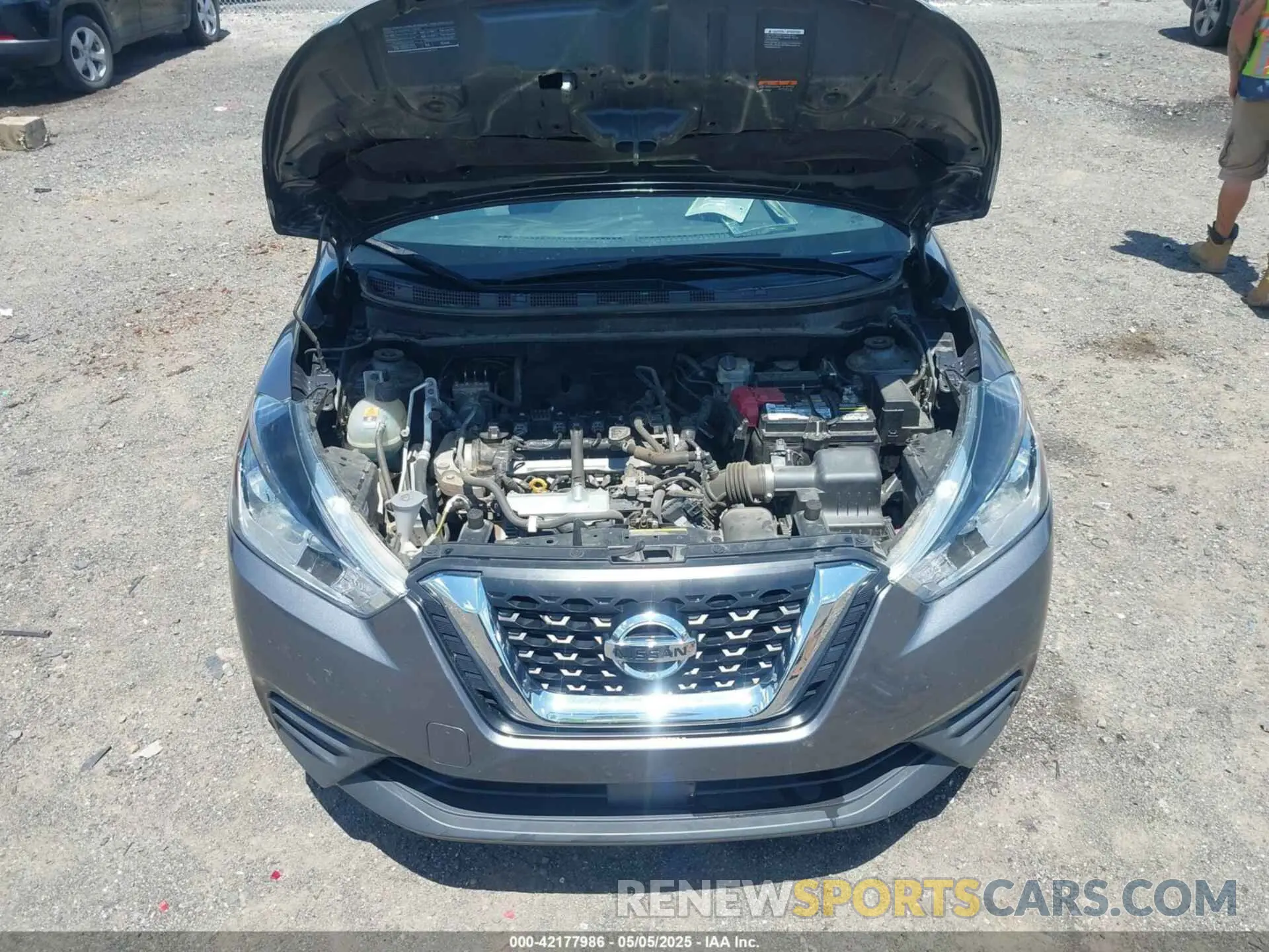 10 Photograph of a damaged car 3N1CP5BV3LL512442 NISSAN KICKS 2020