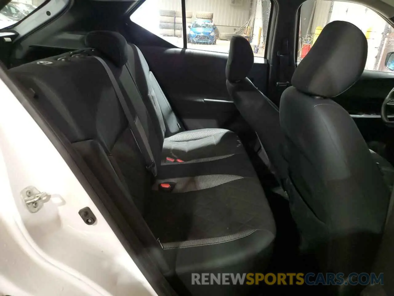 11 Photograph of a damaged car 3N1CP5BV3LL516135 NISSAN KICKS 2020