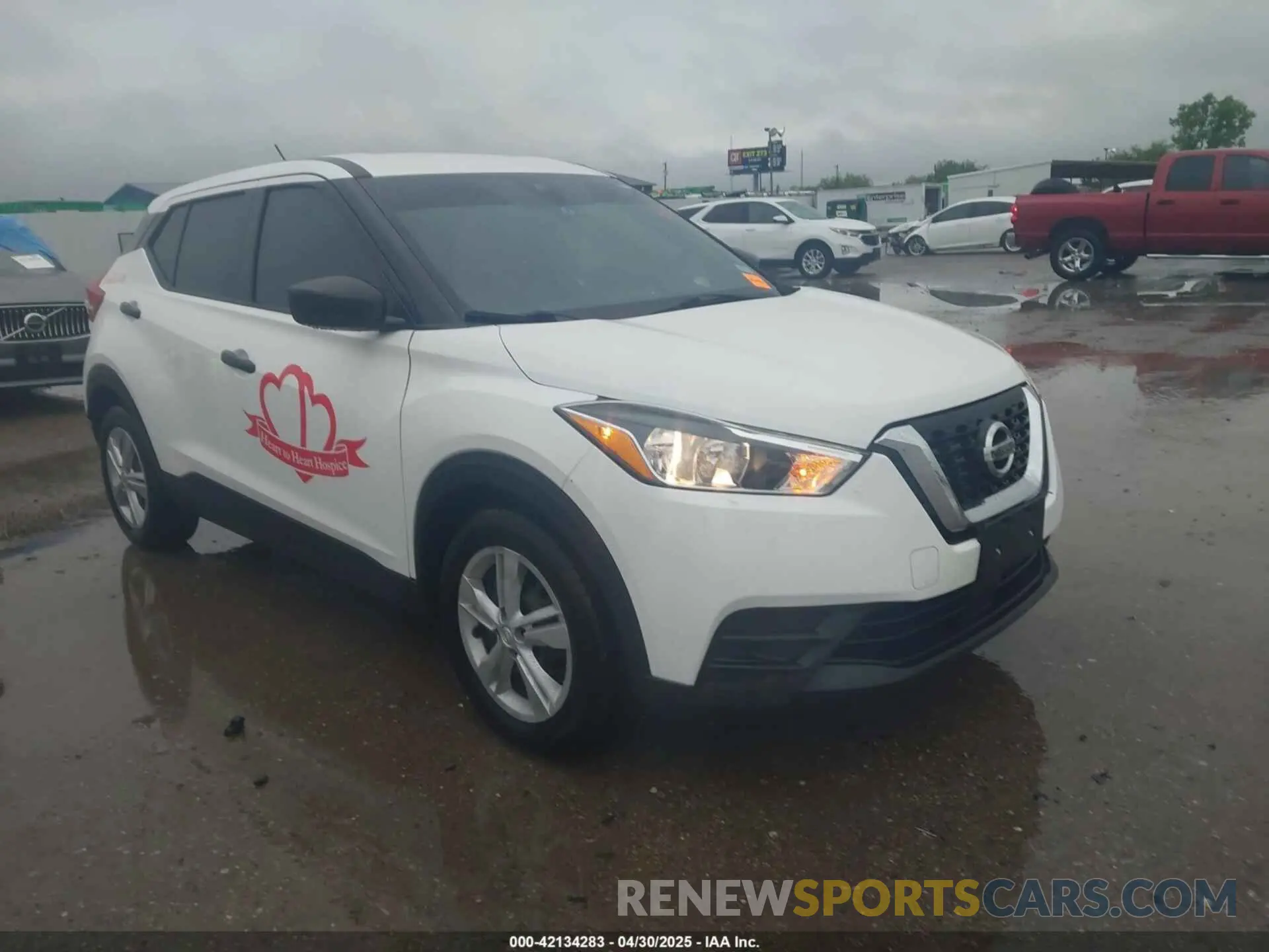 1 Photograph of a damaged car 3N1CP5BV3LL528429 NISSAN KICKS 2020
