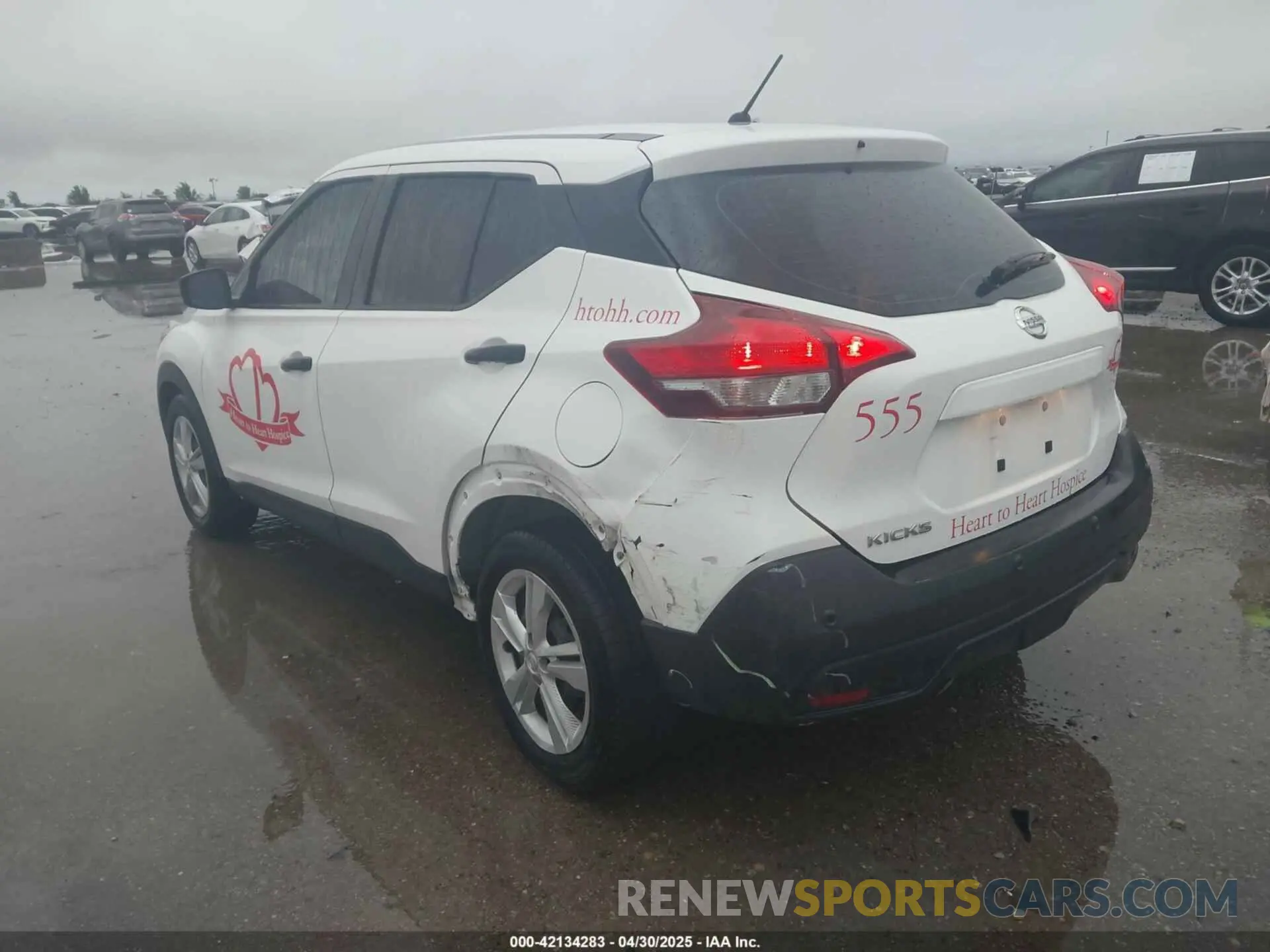 3 Photograph of a damaged car 3N1CP5BV3LL528429 NISSAN KICKS 2020