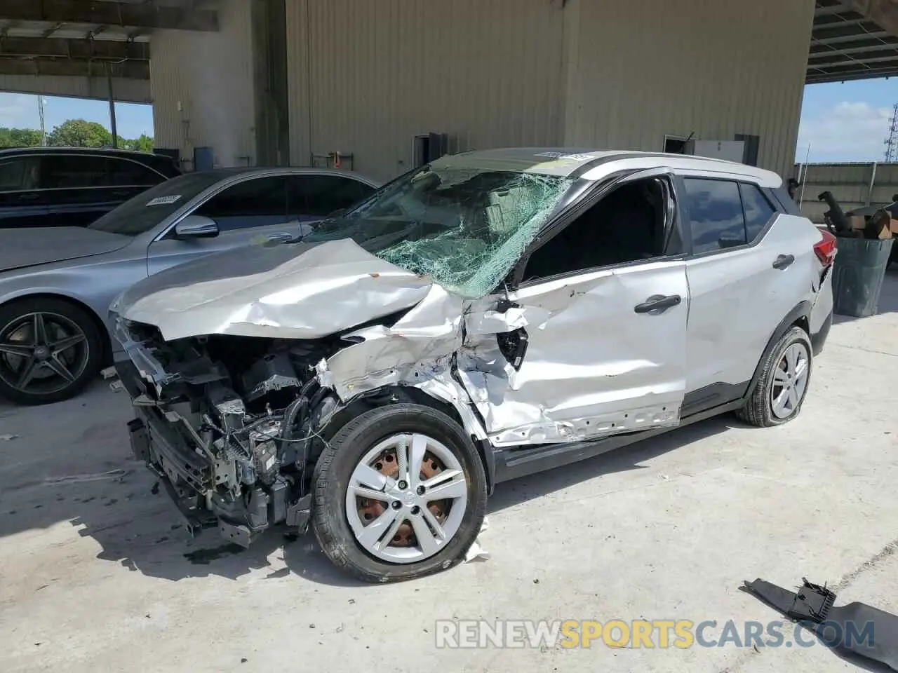 1 Photograph of a damaged car 3N1CP5BV3LL546154 NISSAN KICKS 2020