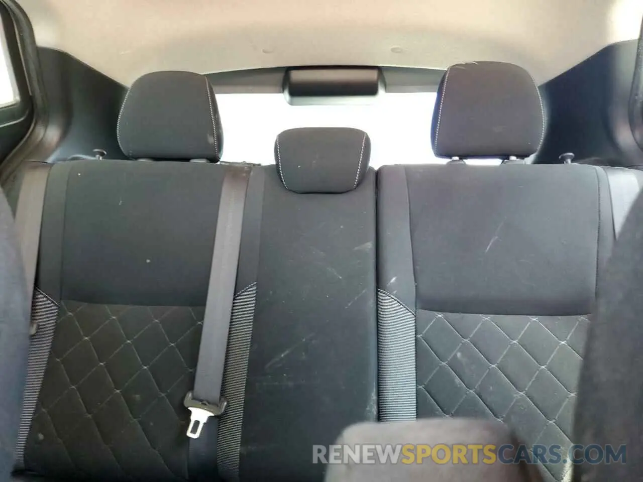 10 Photograph of a damaged car 3N1CP5BV3LL546154 NISSAN KICKS 2020