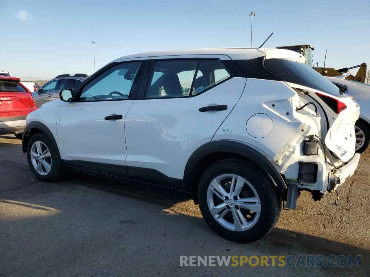 2 Photograph of a damaged car 3N1CP5BV3LL552469 NISSAN KICKS 2020
