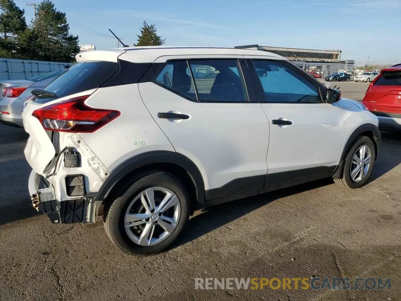 3 Photograph of a damaged car 3N1CP5BV3LL552469 NISSAN KICKS 2020