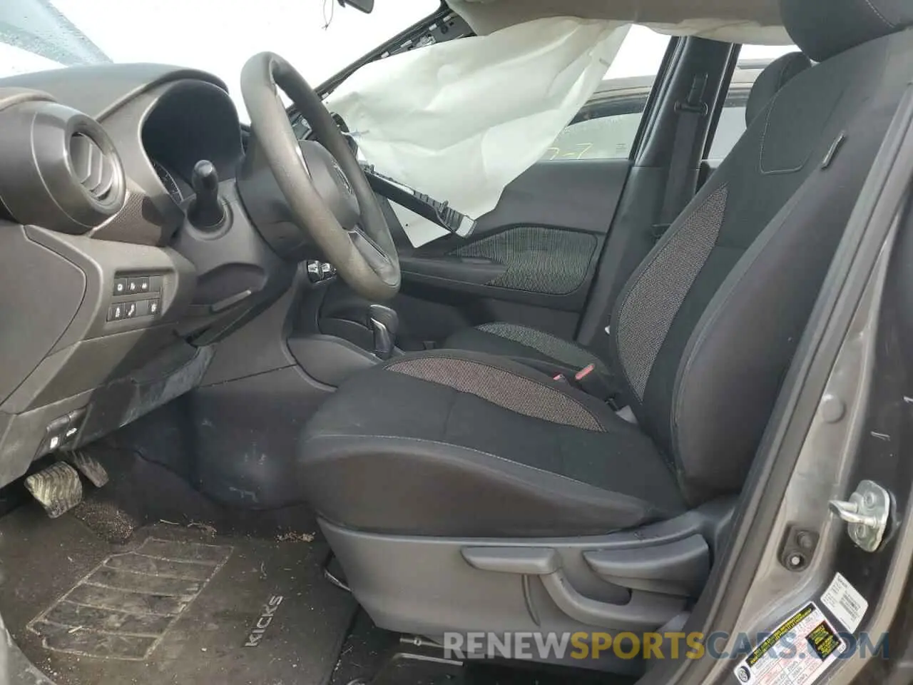 7 Photograph of a damaged car 3N1CP5BV3LL576075 NISSAN KICKS 2020