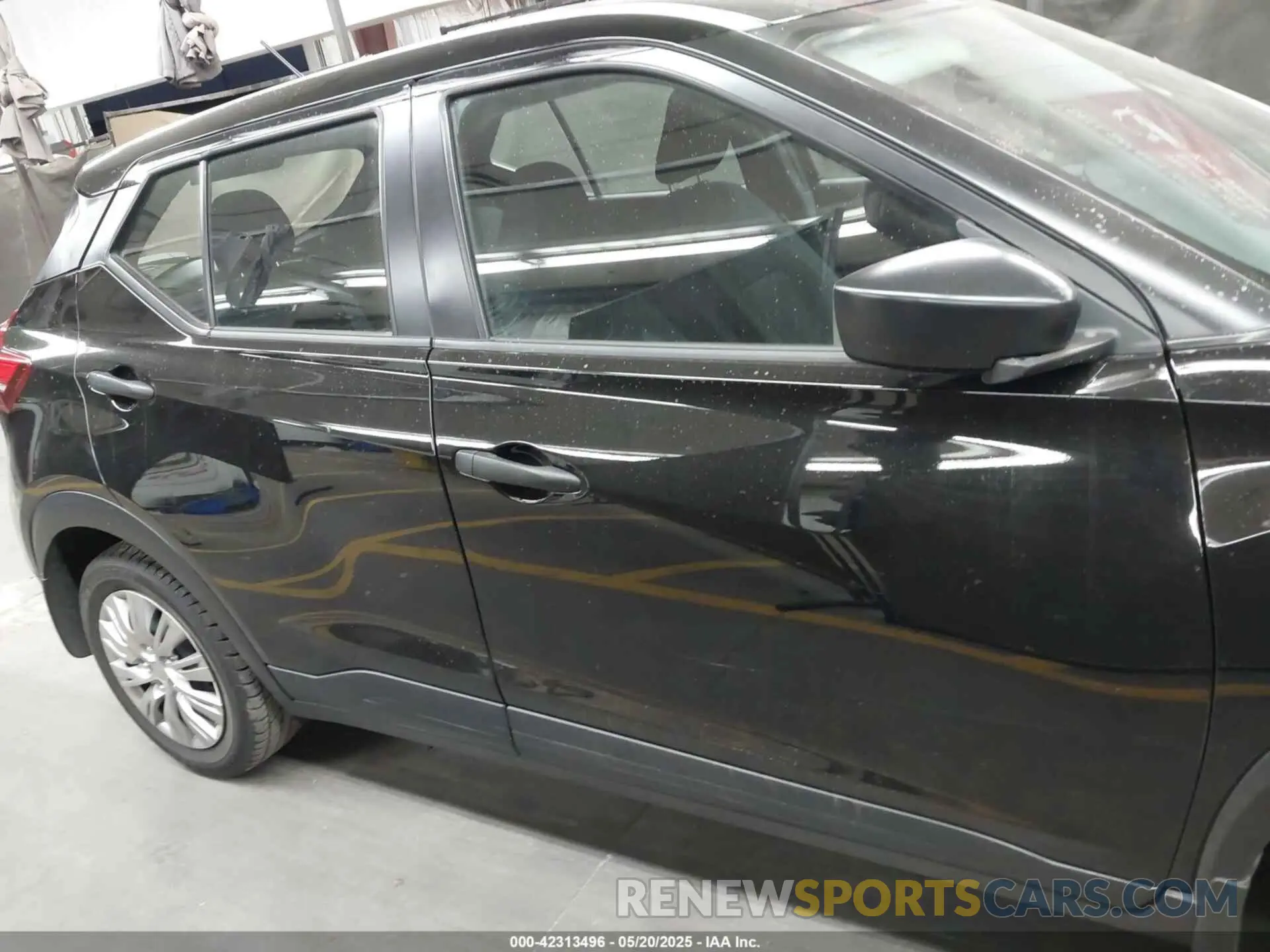 13 Photograph of a damaged car 3N1CP5BV3LL579039 NISSAN KICKS 2020