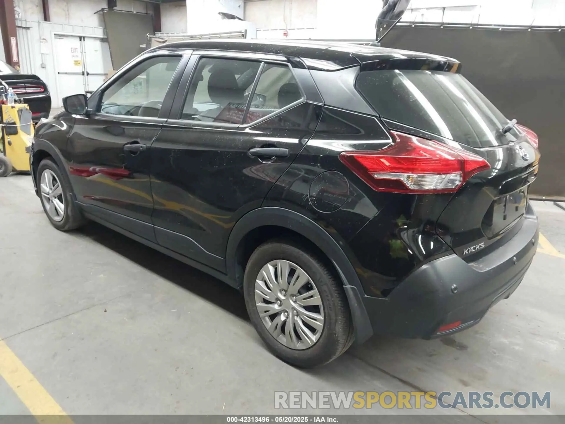3 Photograph of a damaged car 3N1CP5BV3LL579039 NISSAN KICKS 2020