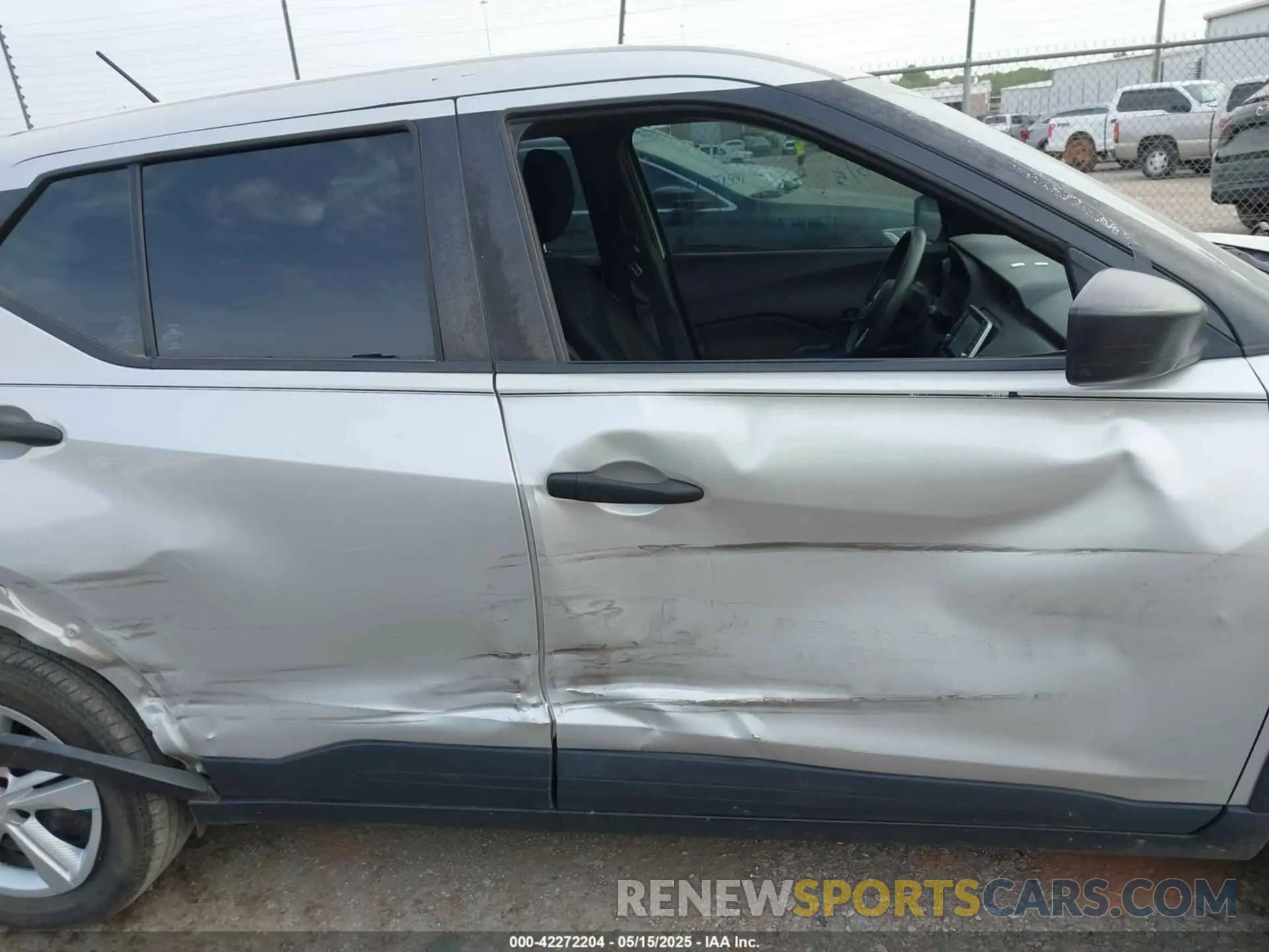 14 Photograph of a damaged car 3N1CP5BV4LL479001 NISSAN KICKS 2020