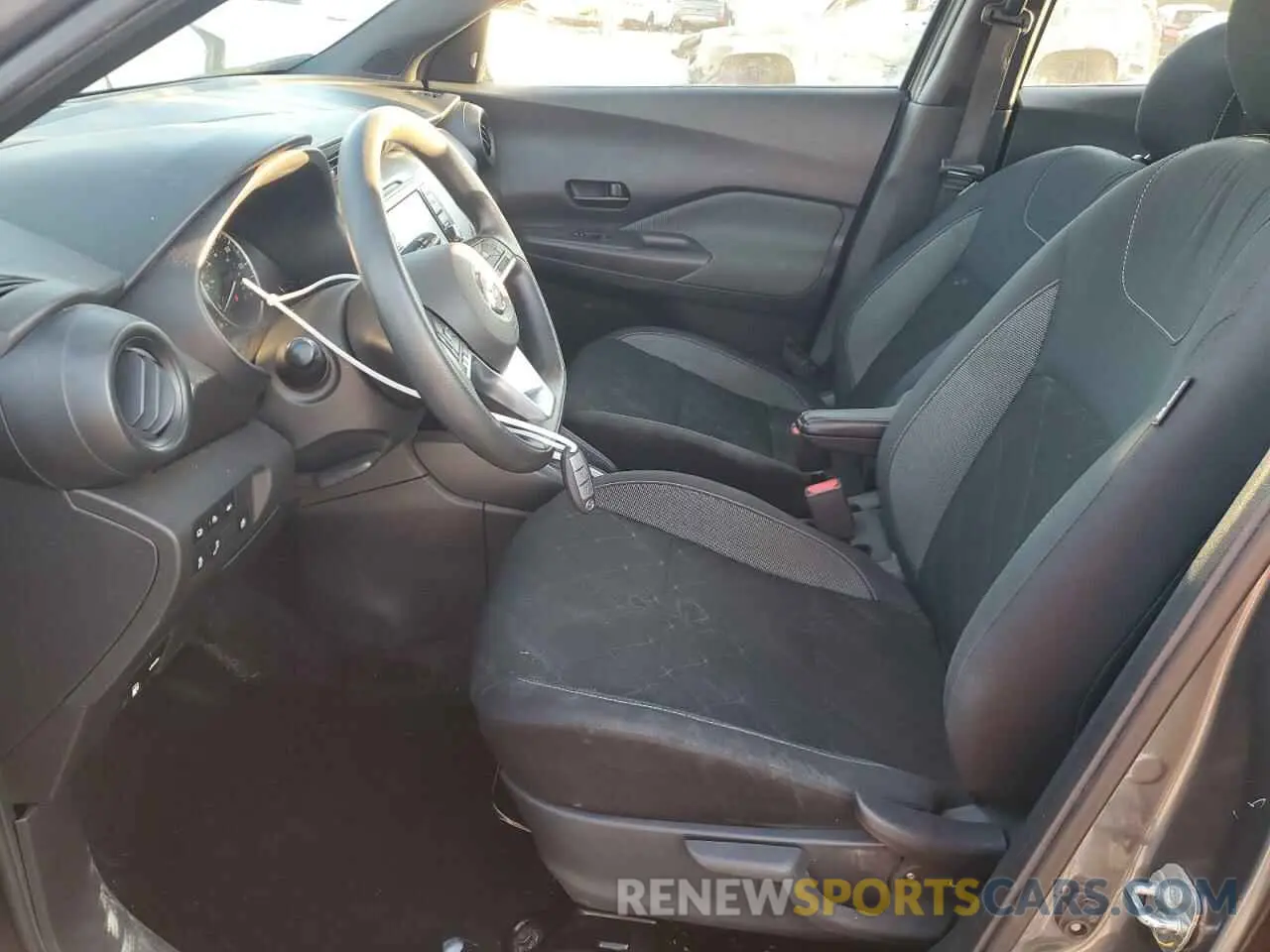 7 Photograph of a damaged car 3N1CP5BV4LL485123 NISSAN KICKS 2020