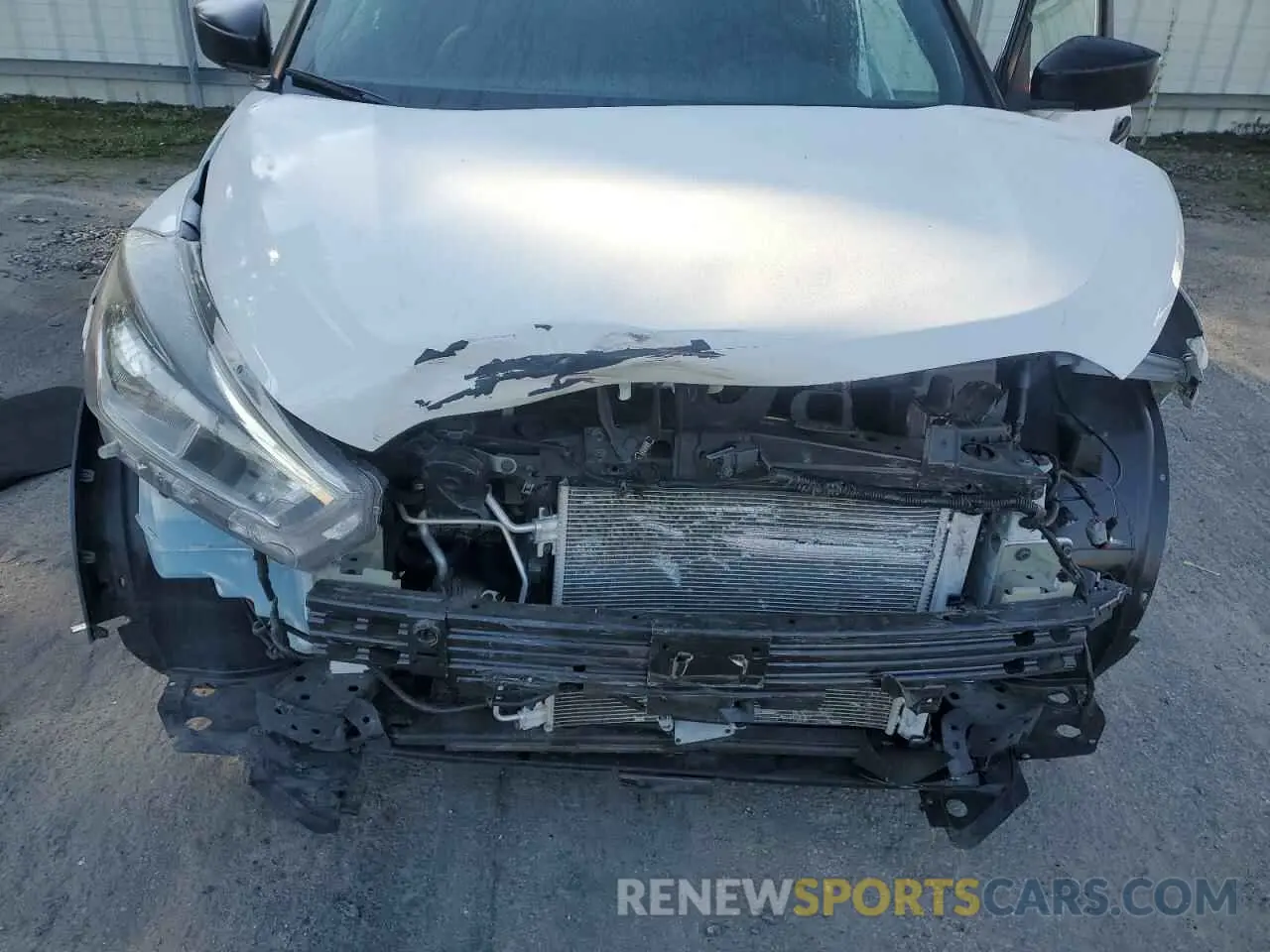12 Photograph of a damaged car 3N1CP5BV4LL492489 NISSAN KICKS 2020