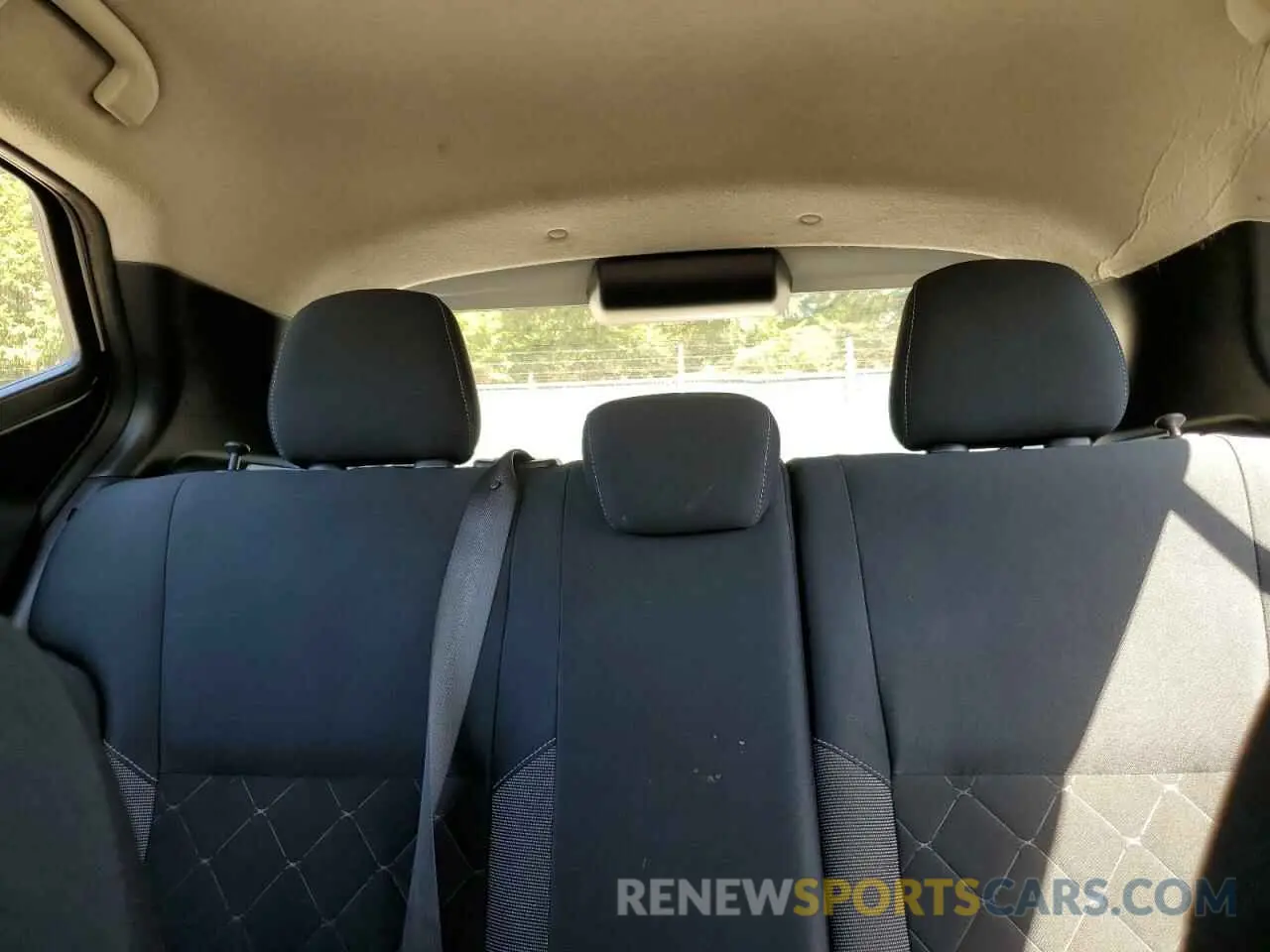 10 Photograph of a damaged car 3N1CP5BV4LL494680 NISSAN KICKS 2020