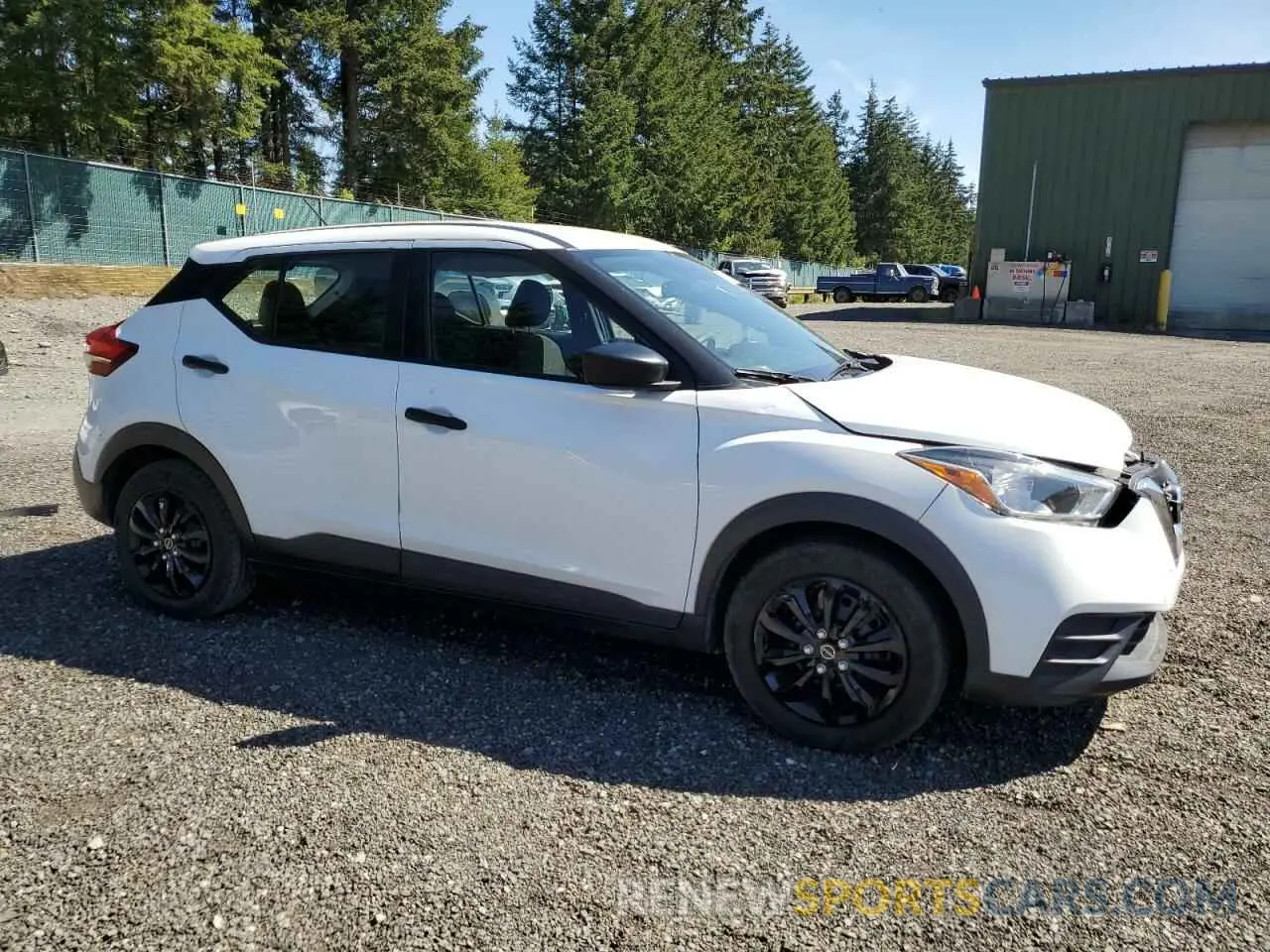 4 Photograph of a damaged car 3N1CP5BV4LL494680 NISSAN KICKS 2020