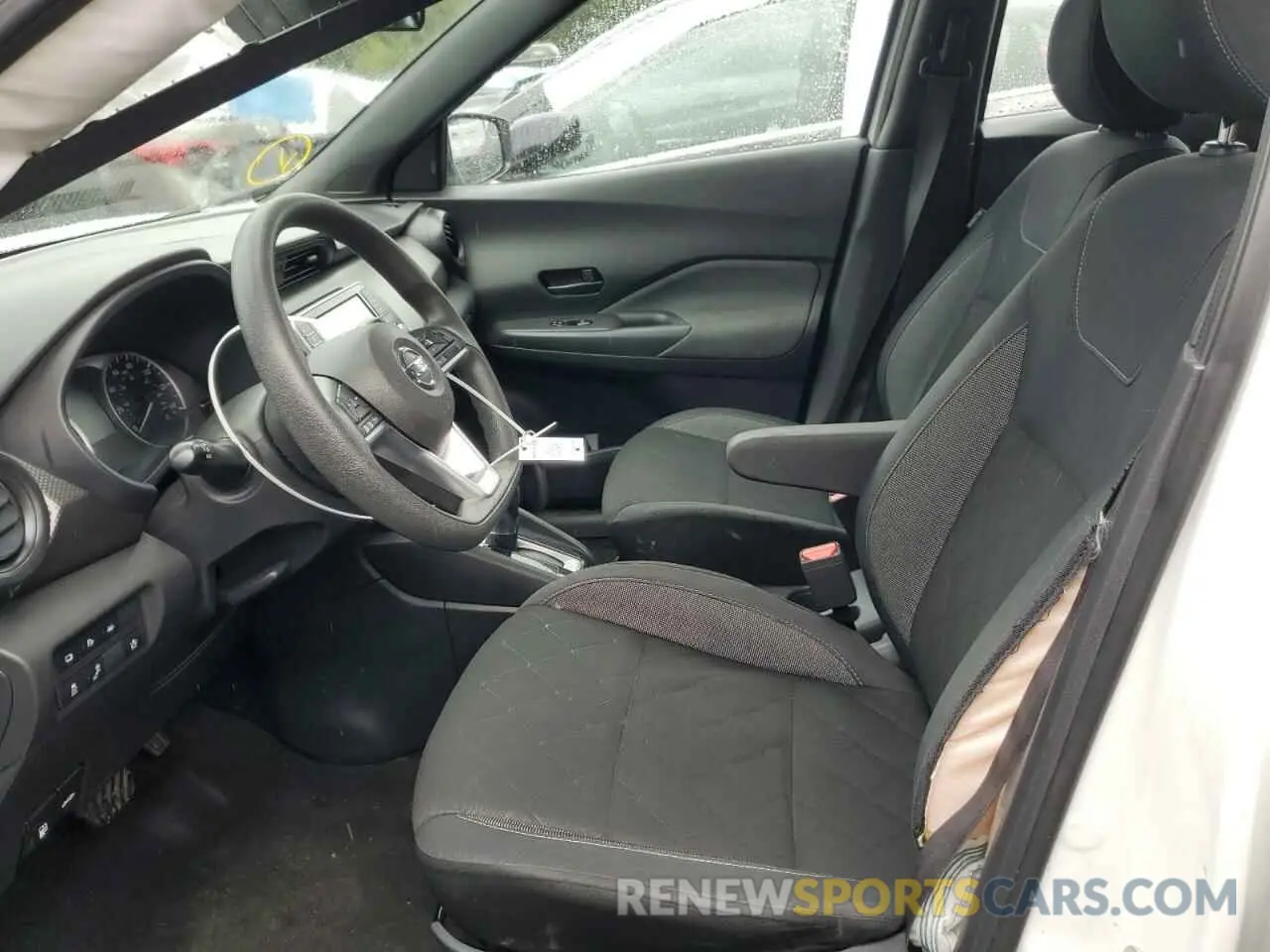 7 Photograph of a damaged car 3N1CP5BV4LL494680 NISSAN KICKS 2020