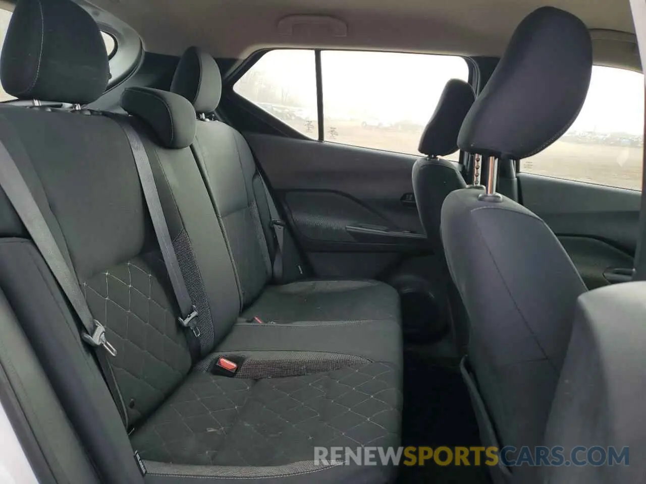 11 Photograph of a damaged car 3N1CP5BV4LL497286 NISSAN KICKS 2020