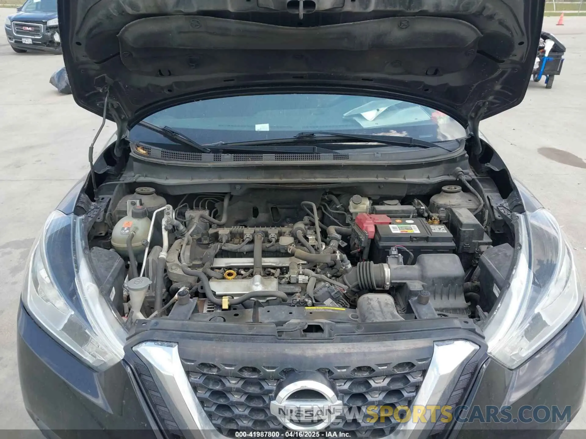 10 Photograph of a damaged car 3N1CP5BV4LL541920 NISSAN KICKS 2020