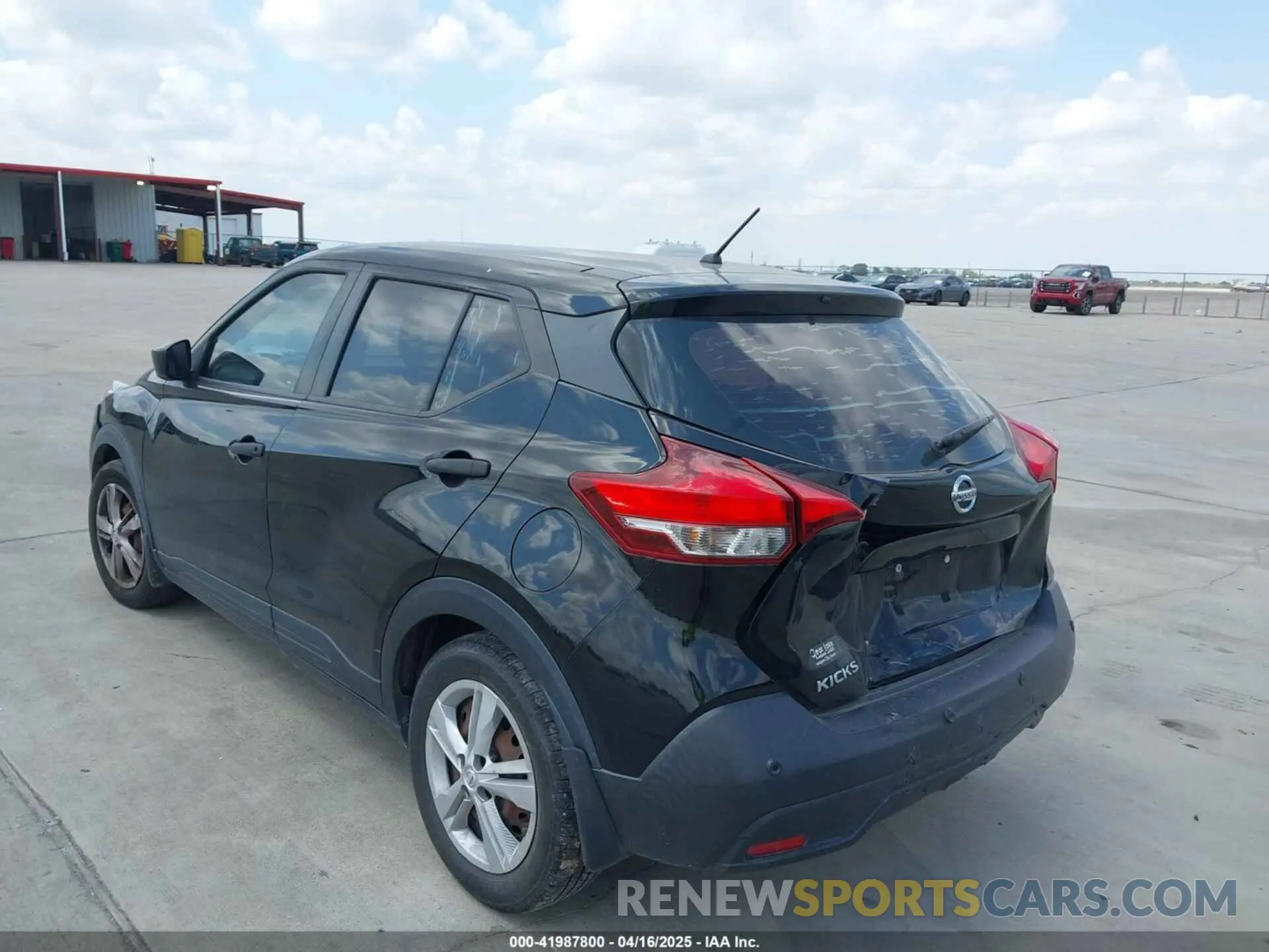 3 Photograph of a damaged car 3N1CP5BV4LL541920 NISSAN KICKS 2020