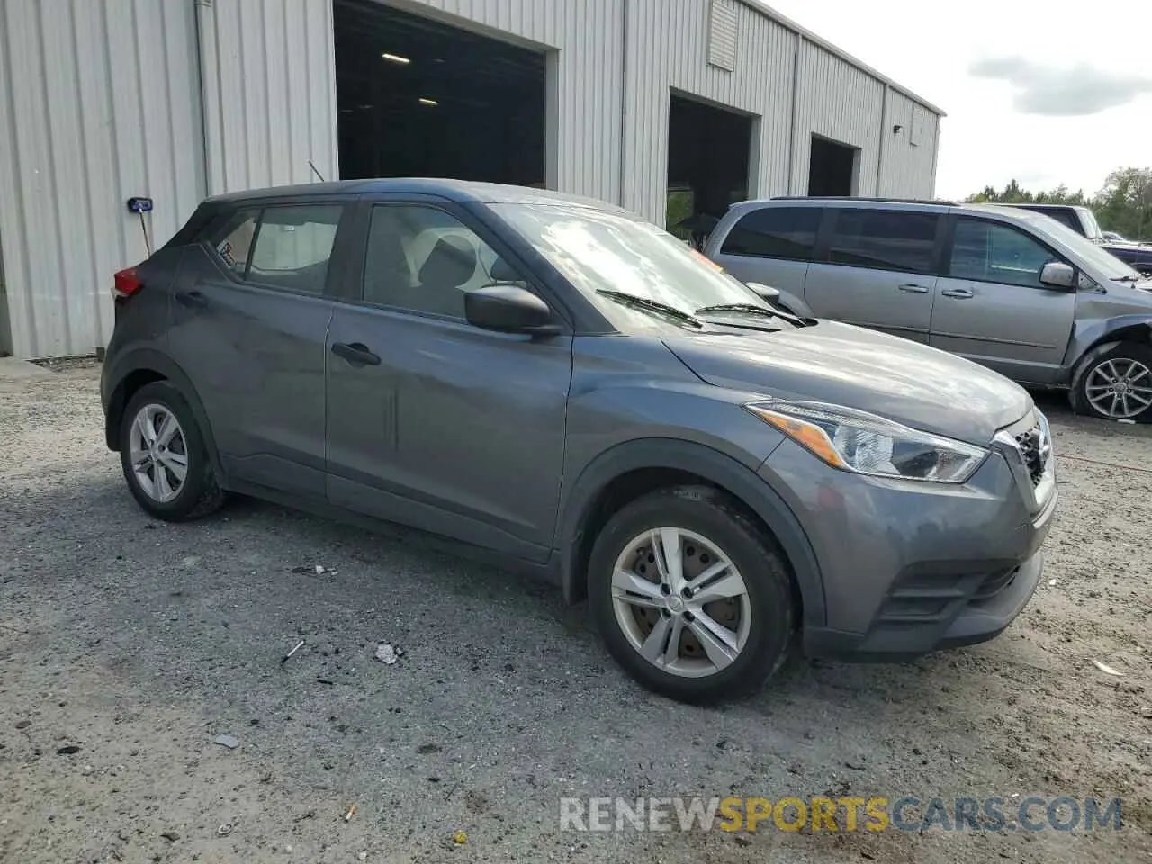 4 Photograph of a damaged car 3N1CP5BV4LL541982 NISSAN KICKS 2020