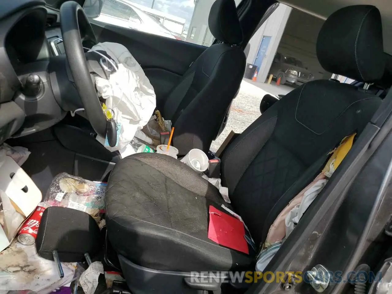 7 Photograph of a damaged car 3N1CP5BV4LL541982 NISSAN KICKS 2020