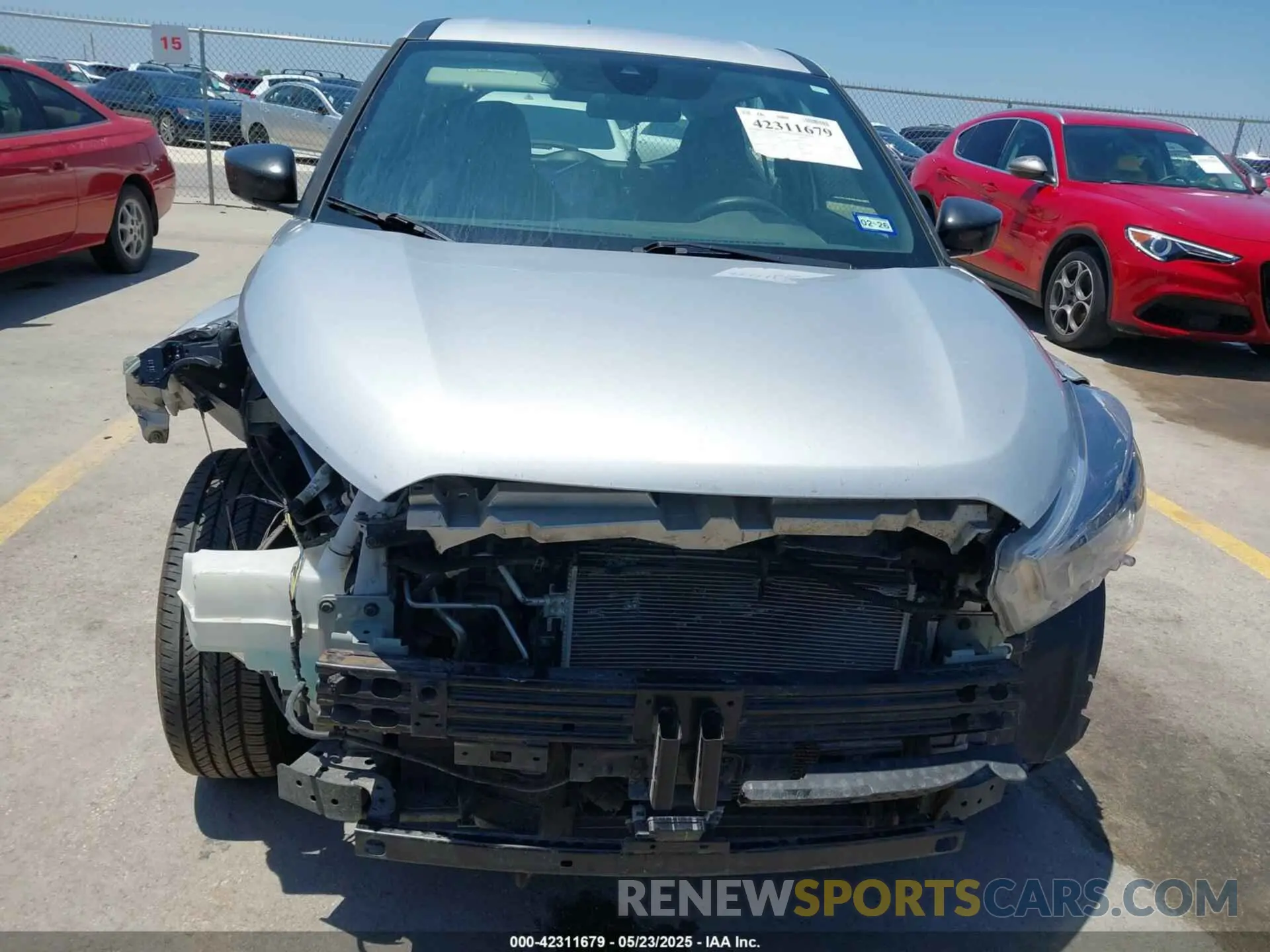 12 Photograph of a damaged car 3N1CP5BV4LL546499 NISSAN KICKS 2020