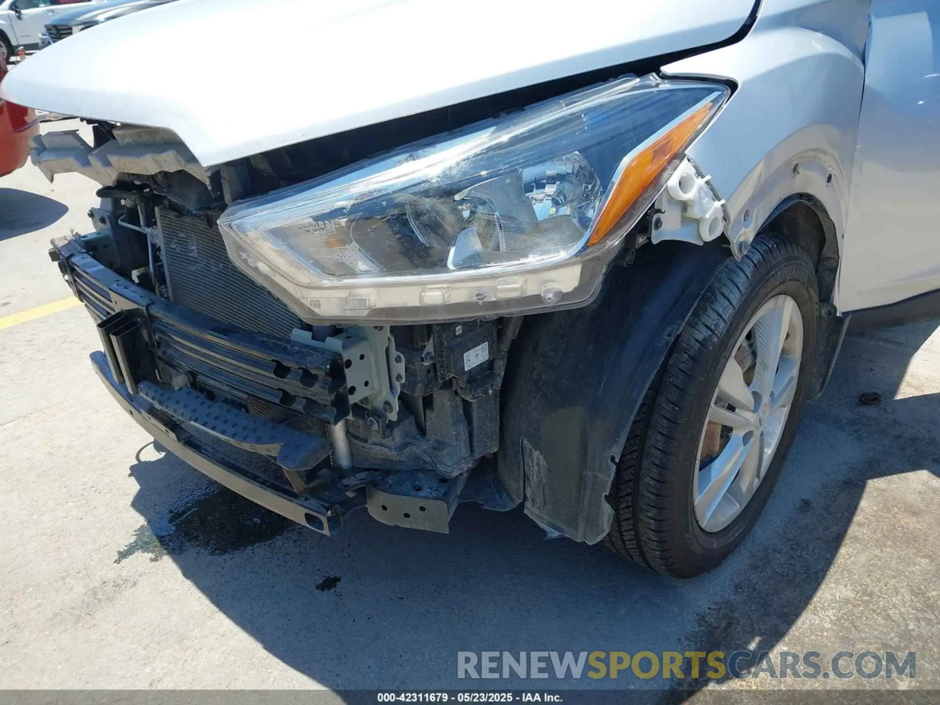 6 Photograph of a damaged car 3N1CP5BV4LL546499 NISSAN KICKS 2020