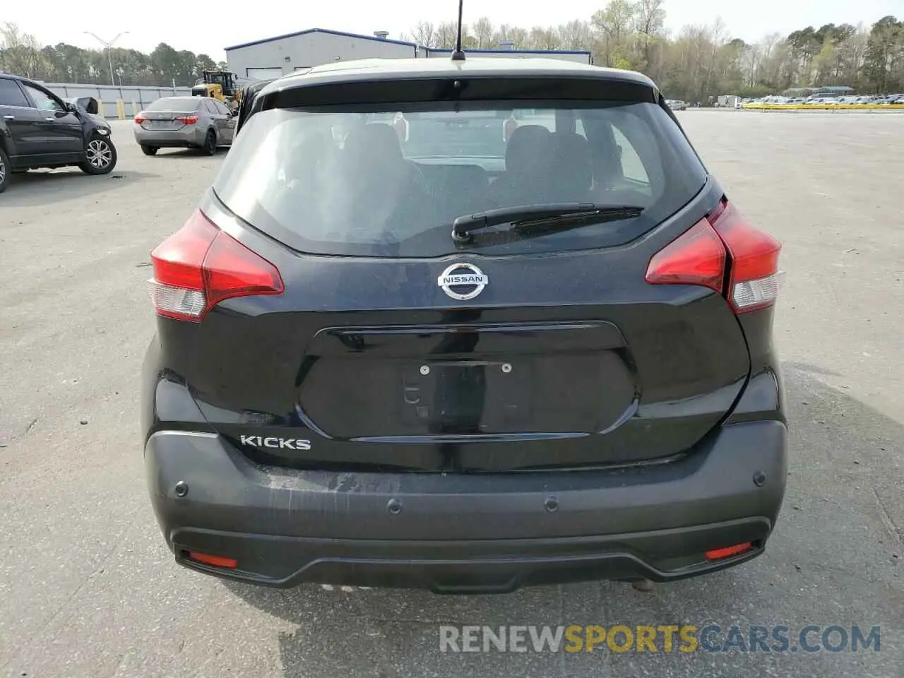 6 Photograph of a damaged car 3N1CP5BV5LL489505 NISSAN KICKS 2020