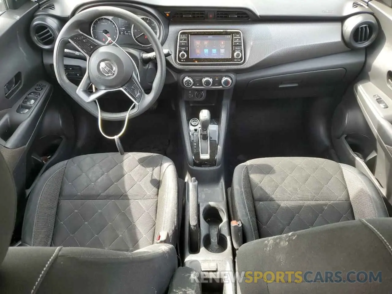 8 Photograph of a damaged car 3N1CP5BV5LL489505 NISSAN KICKS 2020