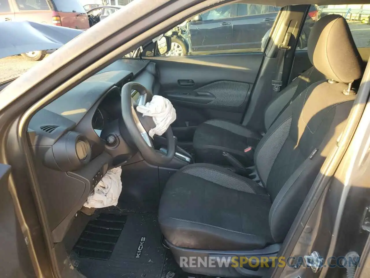 7 Photograph of a damaged car 3N1CP5BV5LL566616 NISSAN KICKS 2020