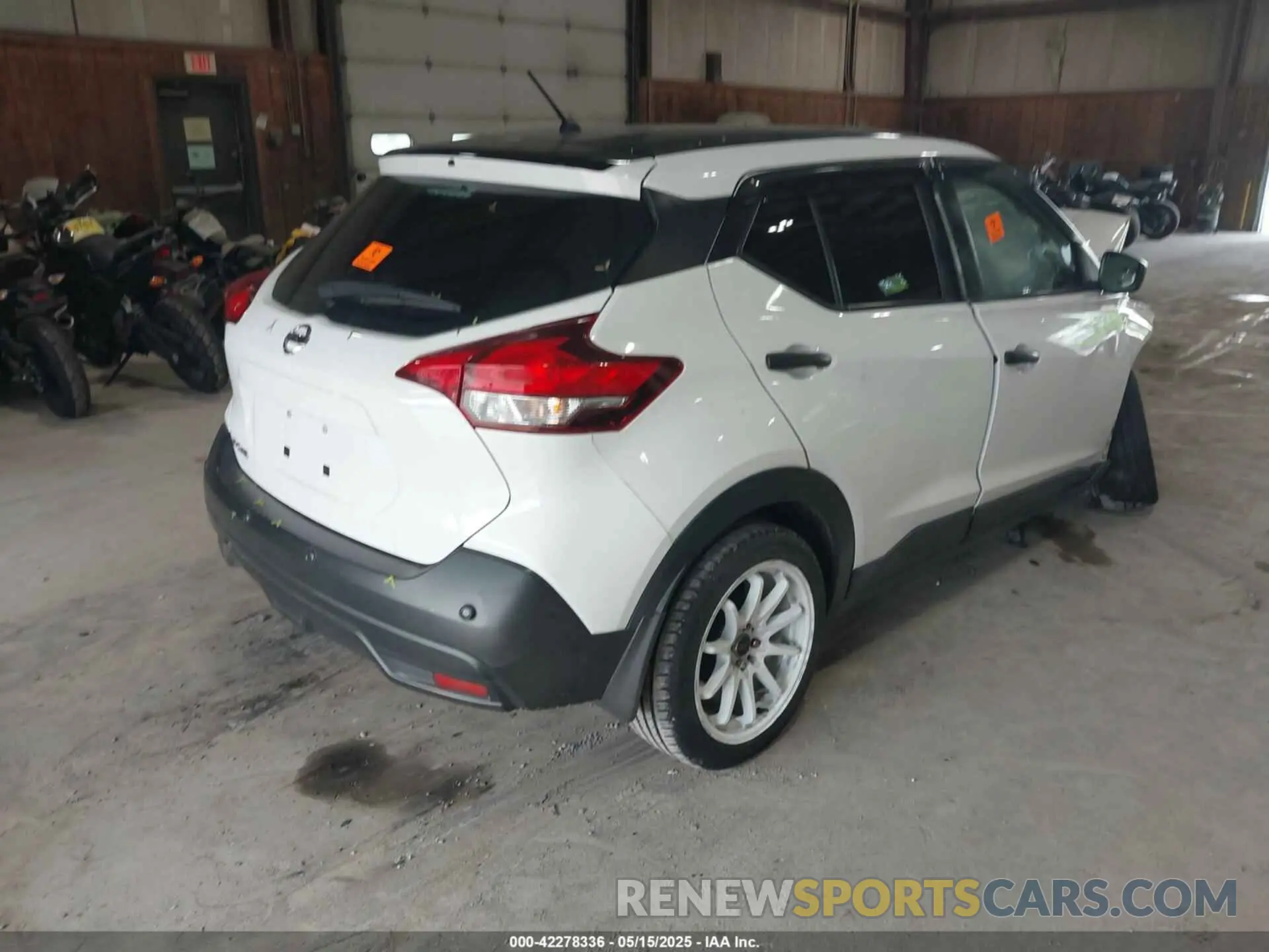 4 Photograph of a damaged car 3N1CP5BV5LL577129 NISSAN KICKS 2020