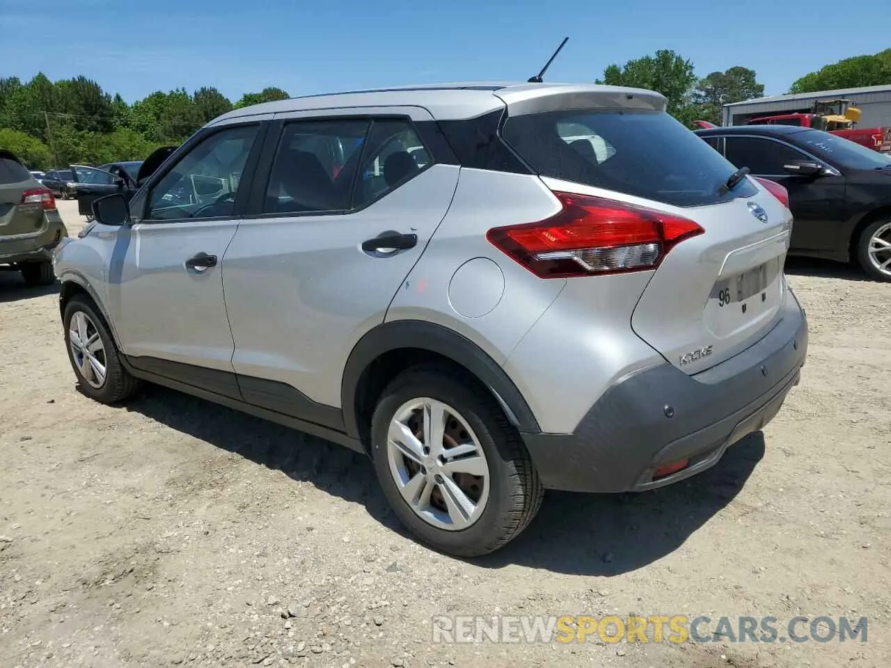2 Photograph of a damaged car 3N1CP5BV6LL506957 NISSAN KICKS 2020