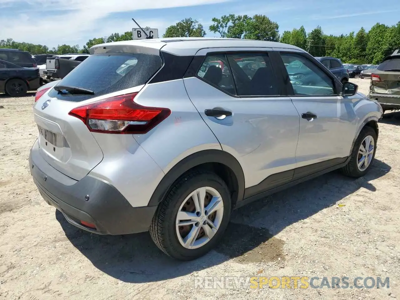 3 Photograph of a damaged car 3N1CP5BV6LL506957 NISSAN KICKS 2020