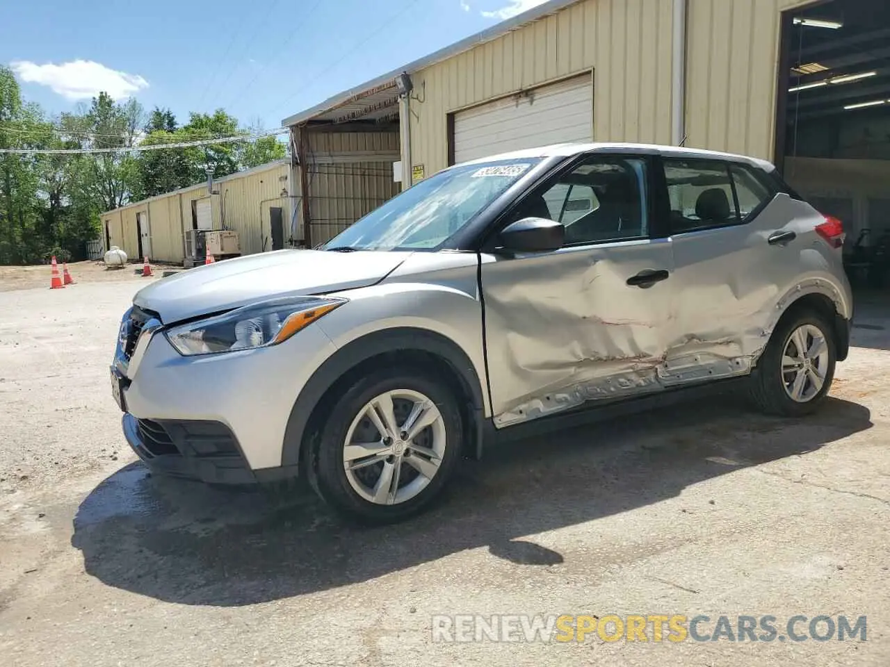 1 Photograph of a damaged car 3N1CP5BV6LL532250 NISSAN KICKS 2020