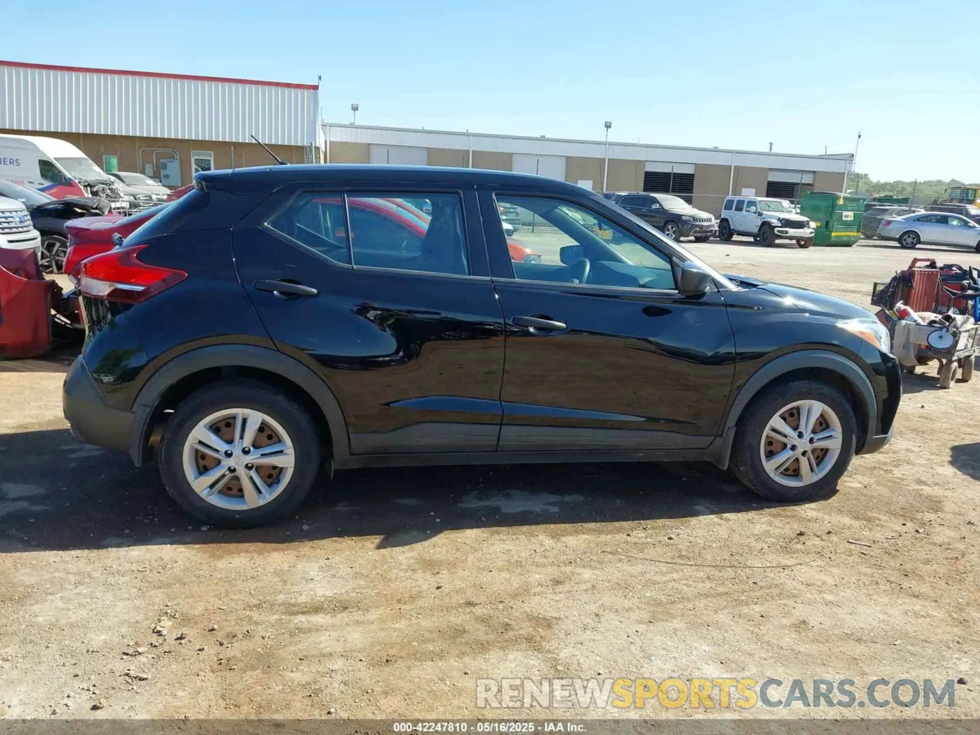 13 Photograph of a damaged car 3N1CP5BV6LL557116 NISSAN KICKS 2020