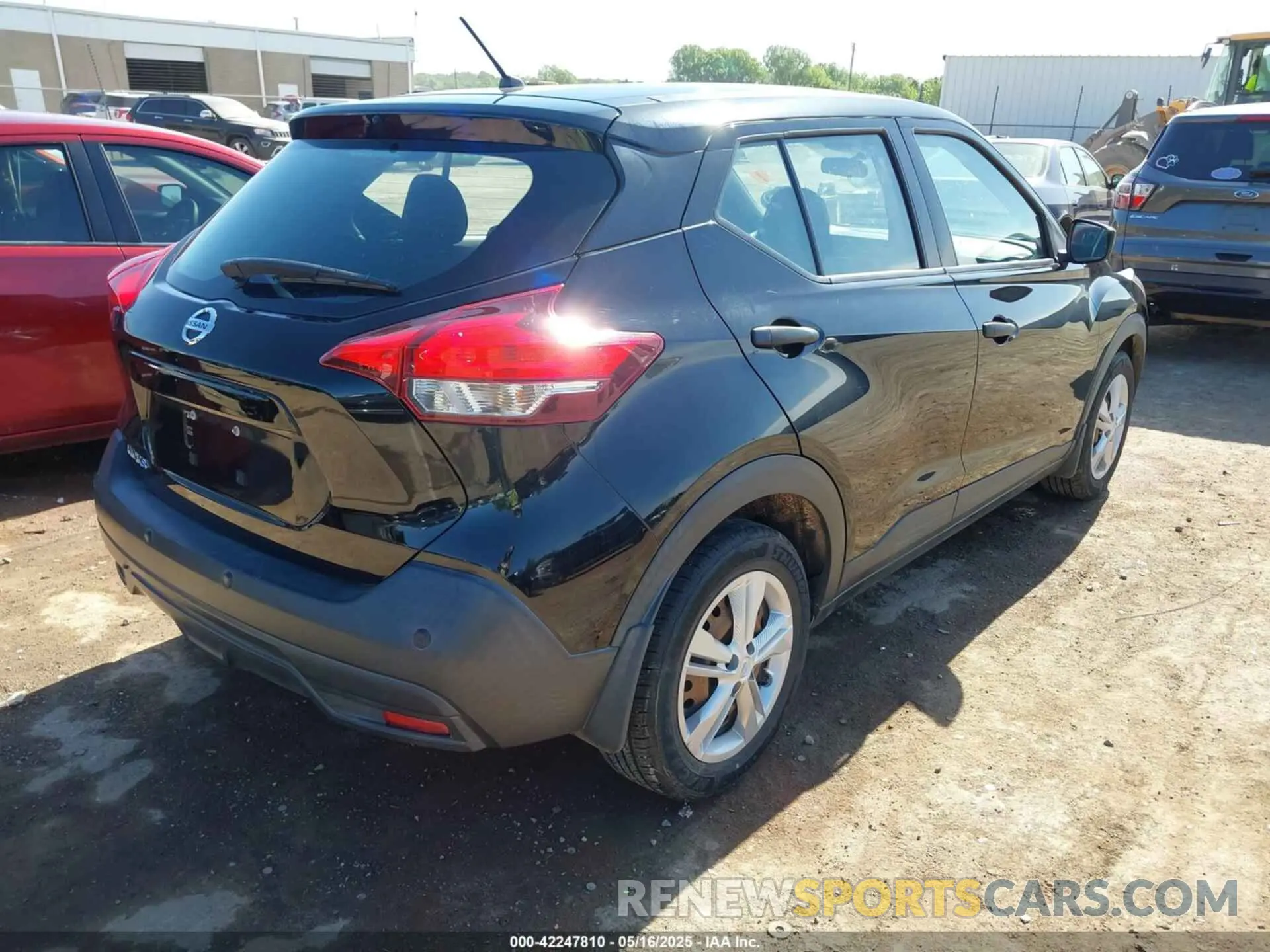 4 Photograph of a damaged car 3N1CP5BV6LL557116 NISSAN KICKS 2020