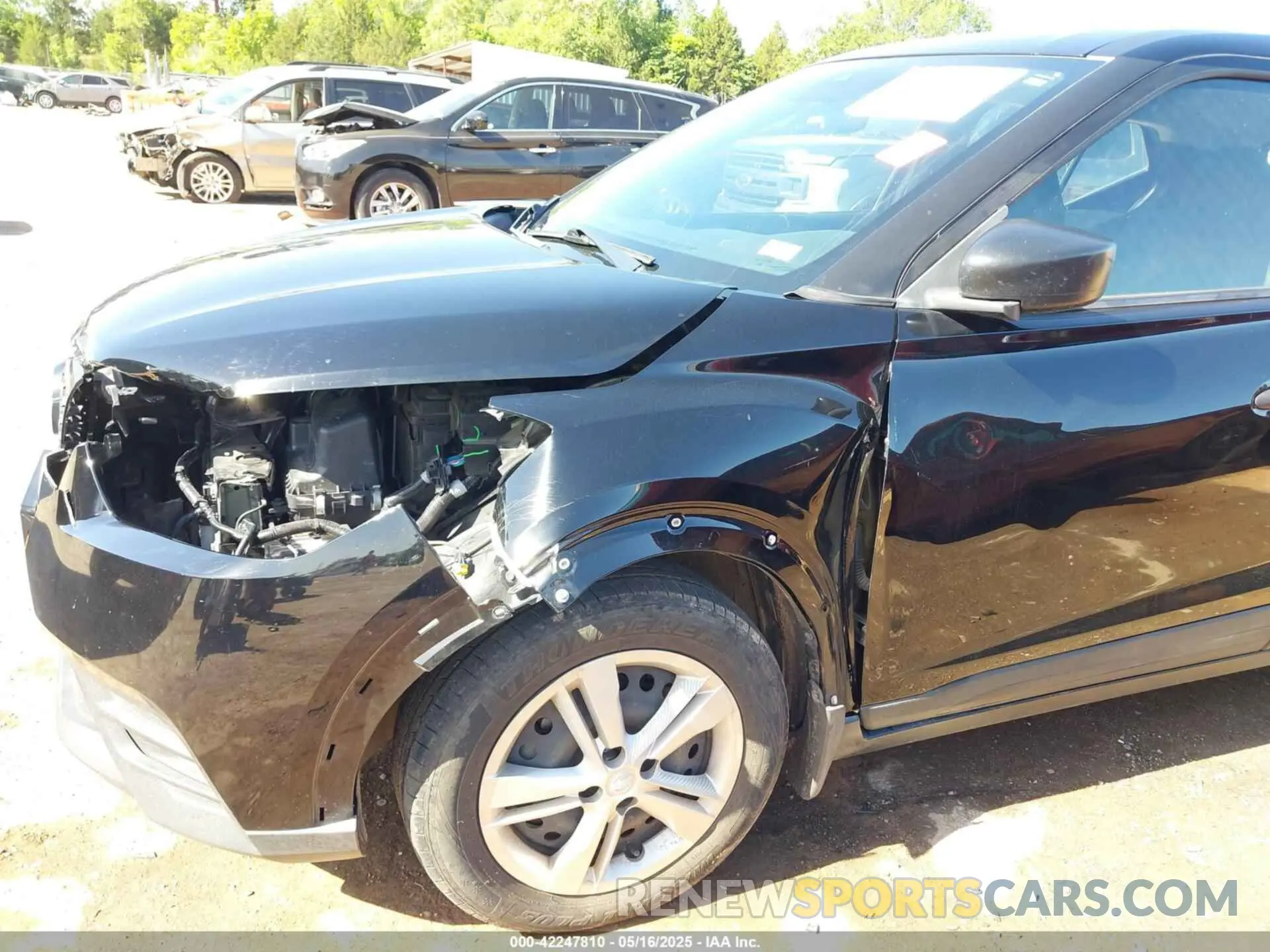 6 Photograph of a damaged car 3N1CP5BV6LL557116 NISSAN KICKS 2020